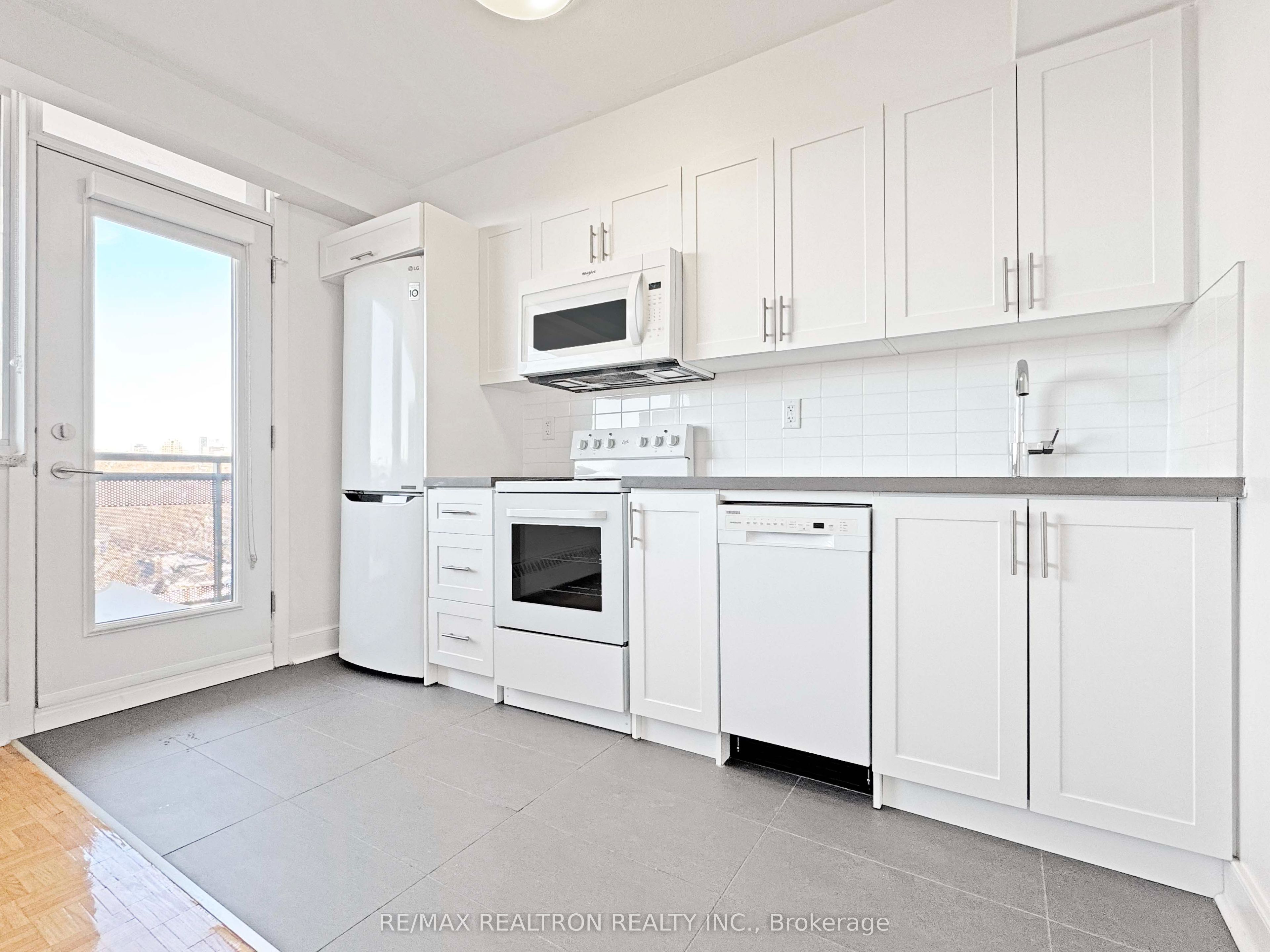 276 St George Street 308, Toronto, ON M5R 2P6 photo 5