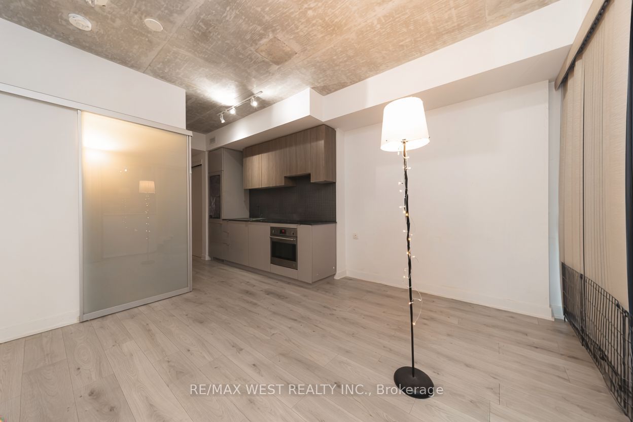 161 Roehampton Avenue 331, Toronto, ON M4P 0C8 photo 5