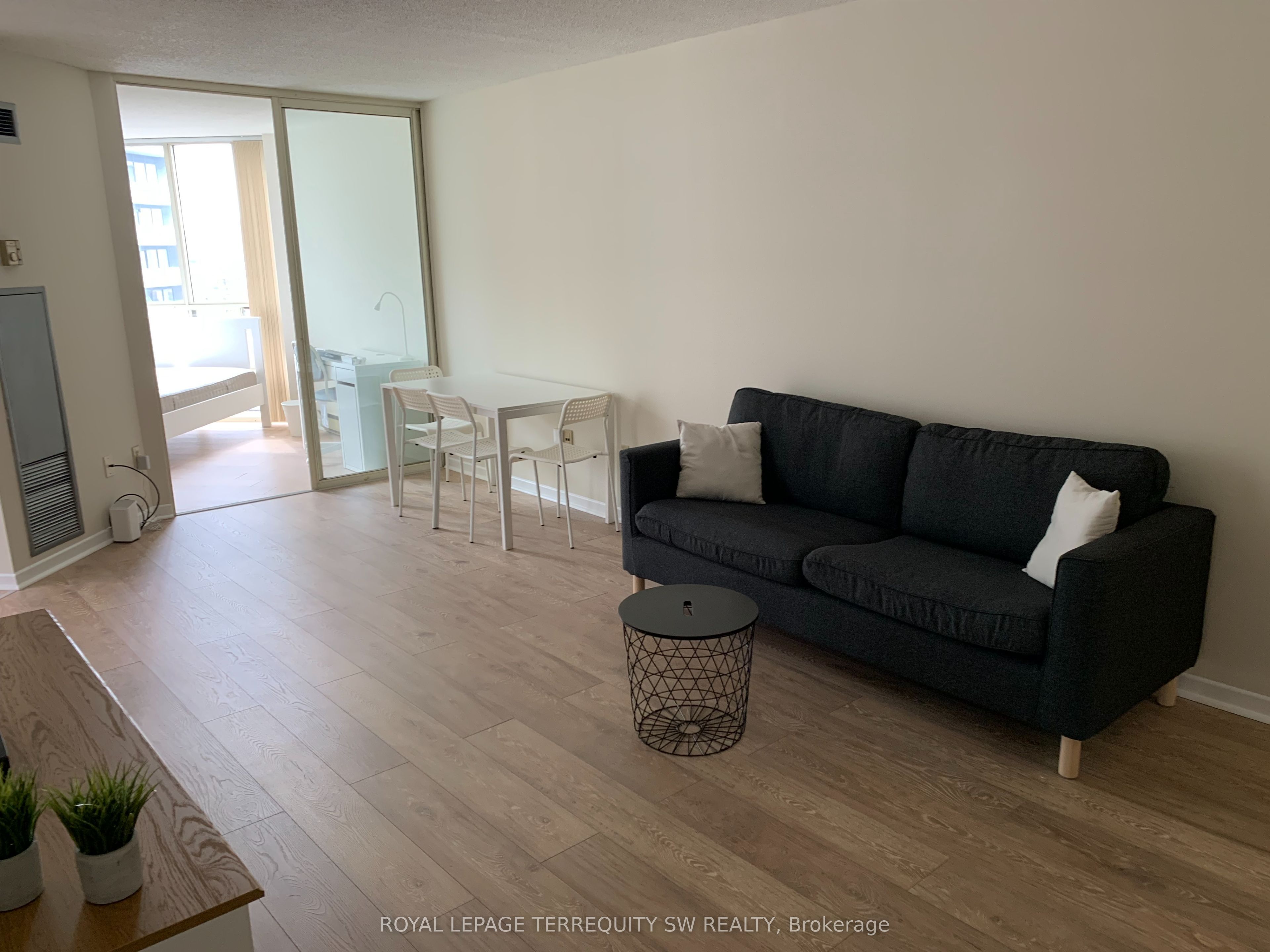 44 St. Joseph Street 1212, Toronto, ON M4Y 2W4 photo 2