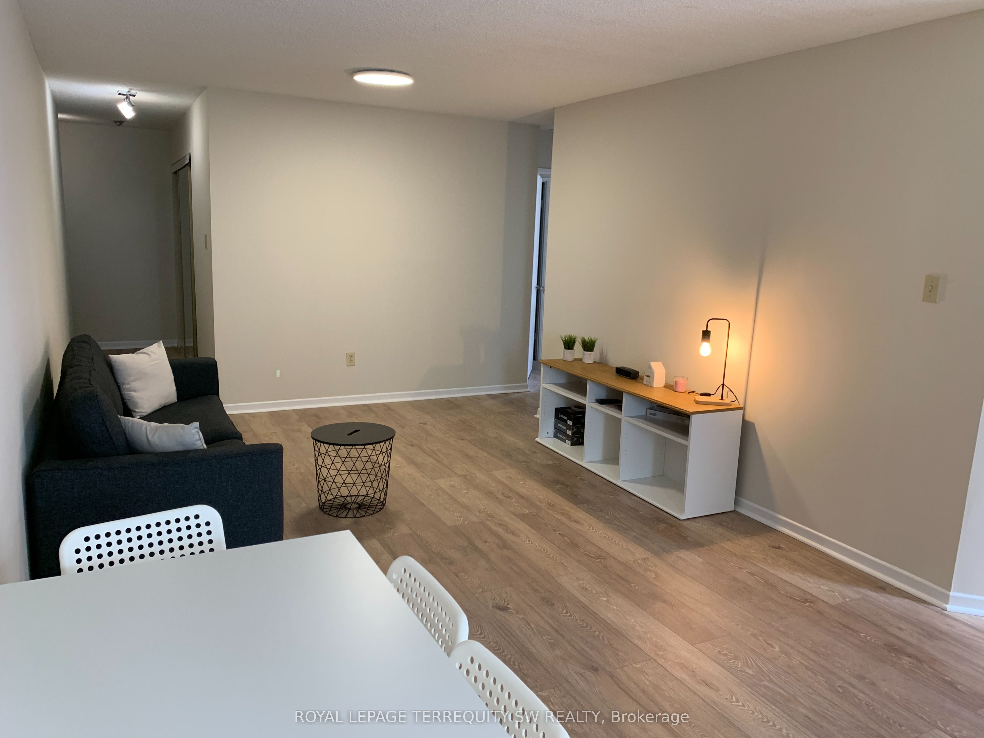 44 St. Joseph Street 1212, Toronto, ON M4Y 2W4 photo 5