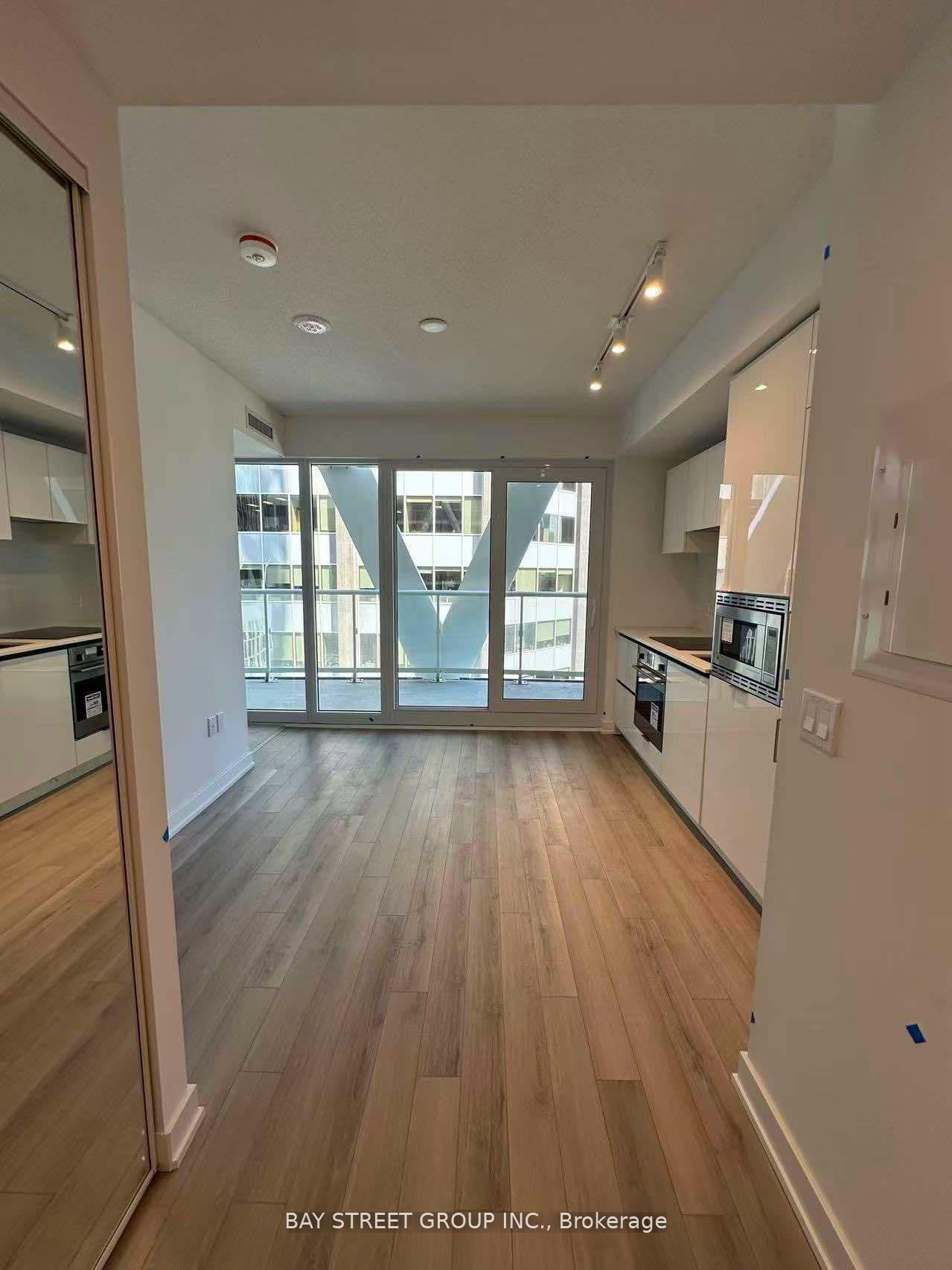 230 Simcoe Street 1329, Toronto, ON M5T 1T4 photo 5