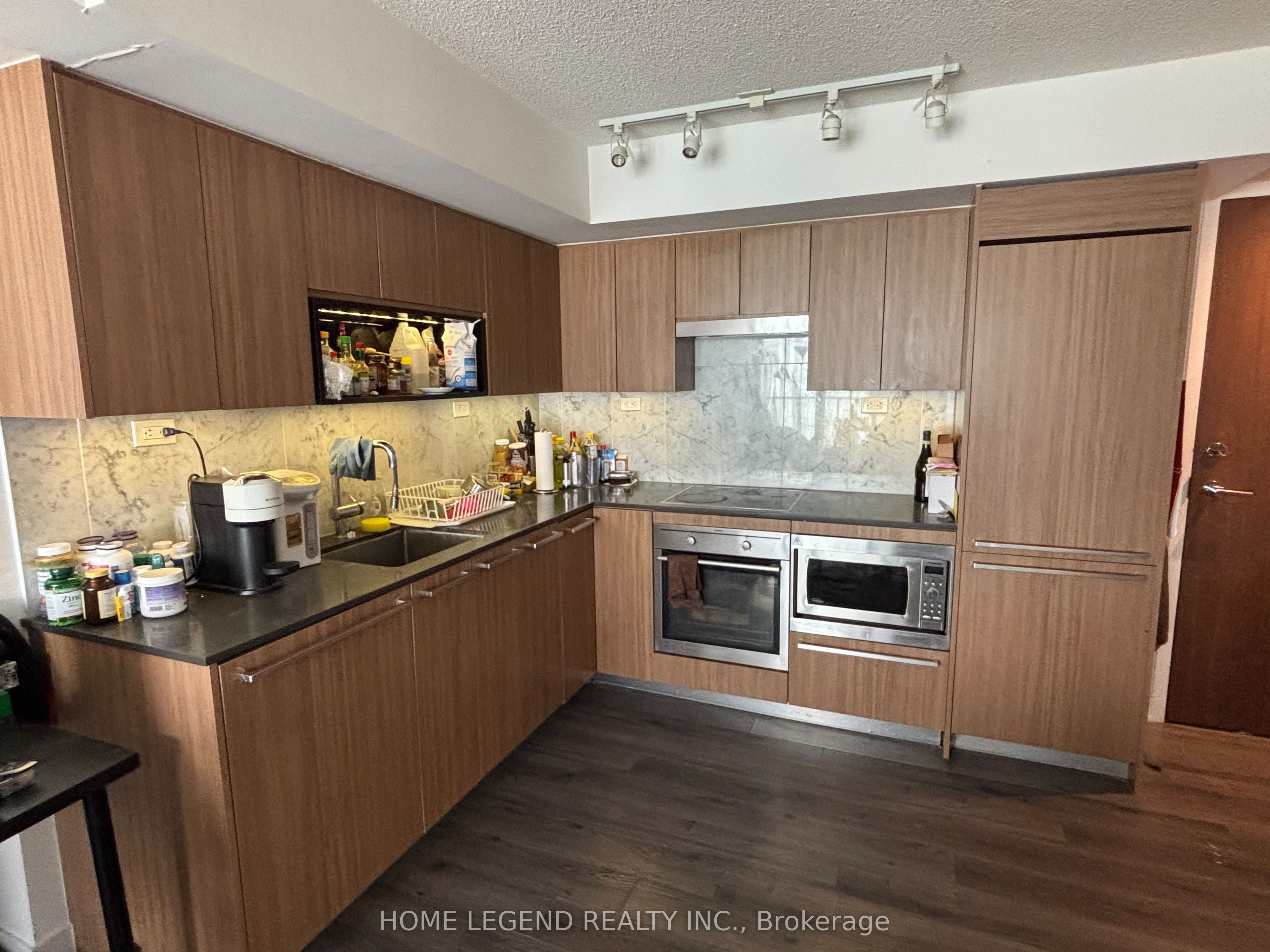 70 Queens Wharf Road 3207, Toronto, ON M5V 0J2 photo 2