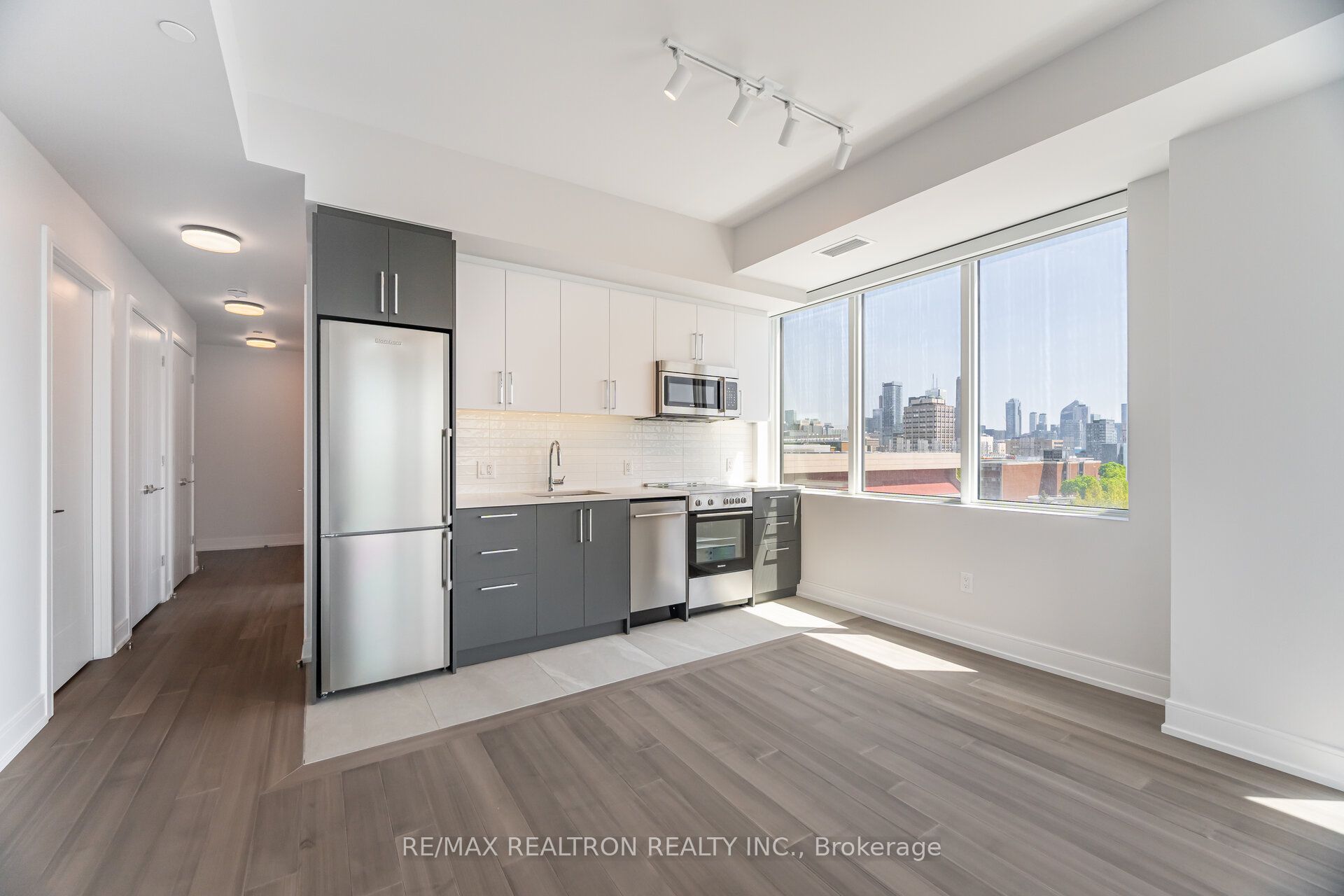 664 Spadina Avenue 710, Toronto, ON M5S 2H7 photo 3