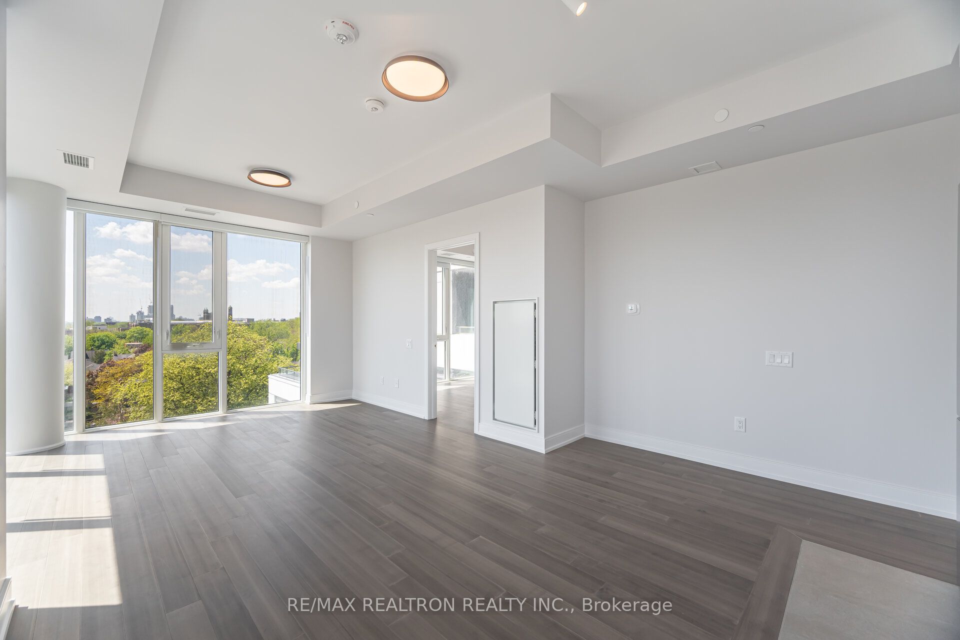 664 Spadina Avenue 710, Toronto, ON M5S 2H7 photo 4
