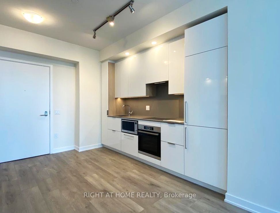 28 Freeland Street 3403, Toronto, ON M5E 0E3