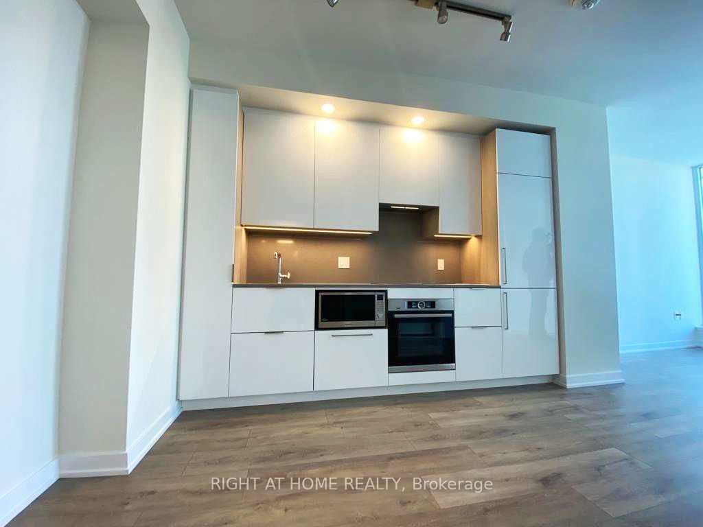 28 Freeland Street 3403, Toronto, ON M5E 0E3 photo 3
