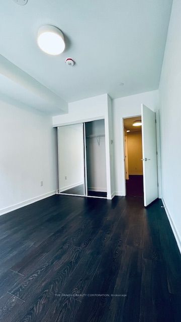 10 Oak Street 107, Toronto, ON M5A 0Z1 photo 5