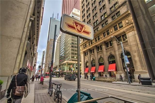 7 King Street E 1202, Toronto, ON M5C 1B2 photo 2