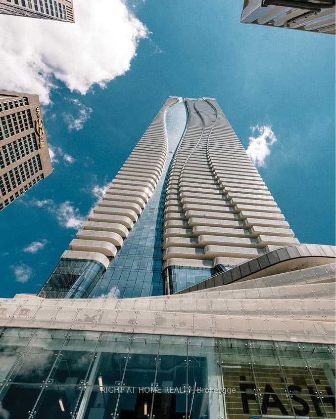1 Bloor Street E 2703, Toronto, ON M4W 0A8