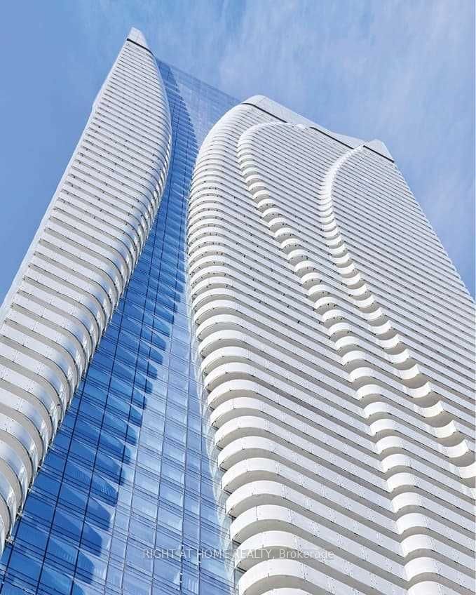 1 Bloor Street E 2703, Toronto, ON M4W 0A8 photo 3
