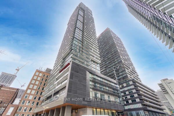 39 Roehampton Avenue 3206, Toronto, ON M4P 1P9