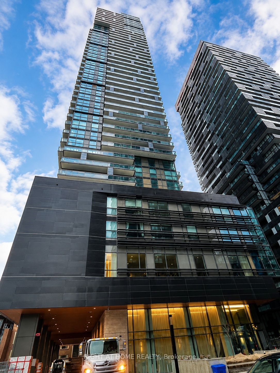 39 Roehampton Avenue 3206, Toronto, ON M4P 1P9 photo 3