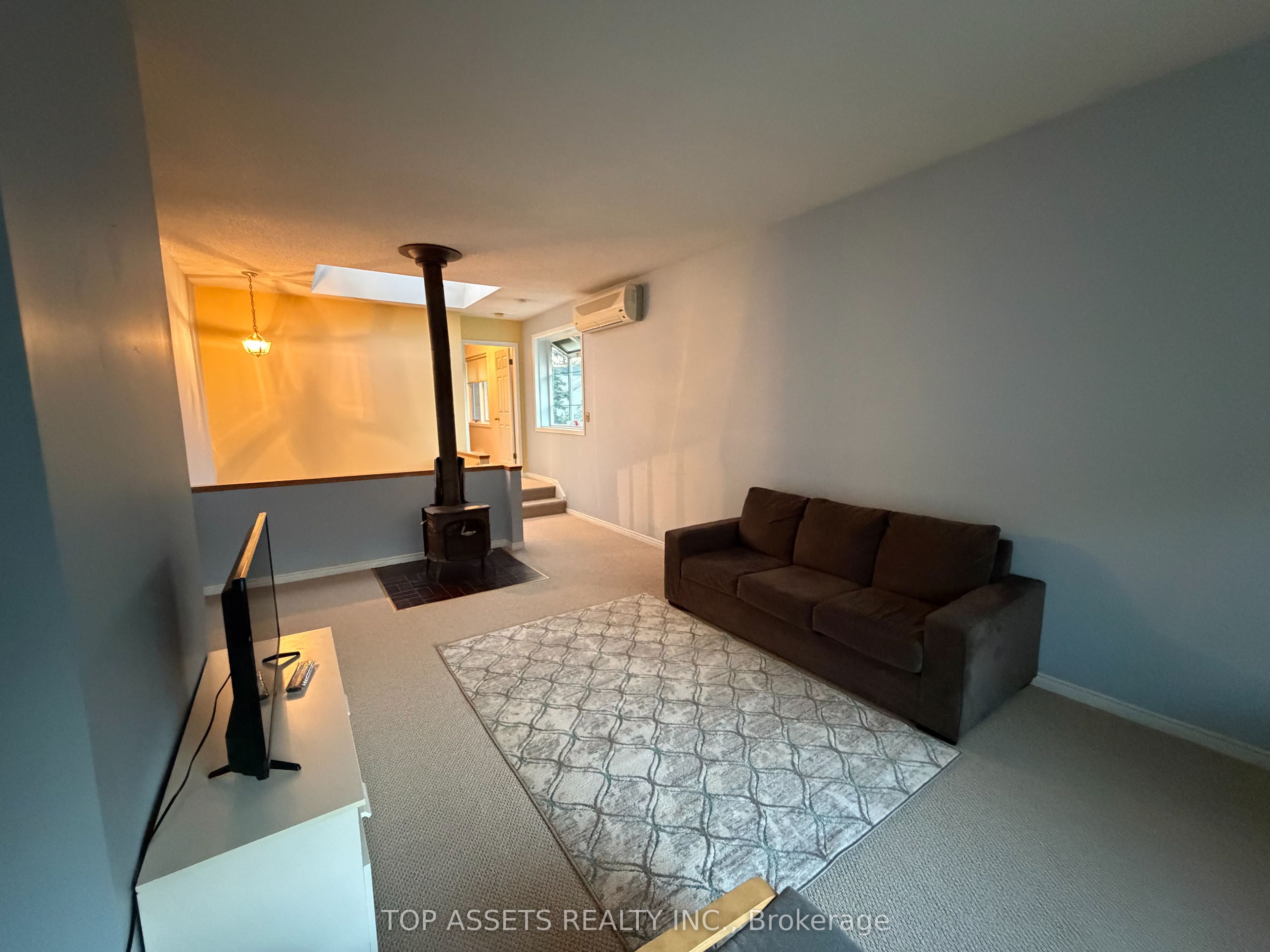 448 Cummer Avenue Unit A, Toronto, ON M2M 2G2 photo 2