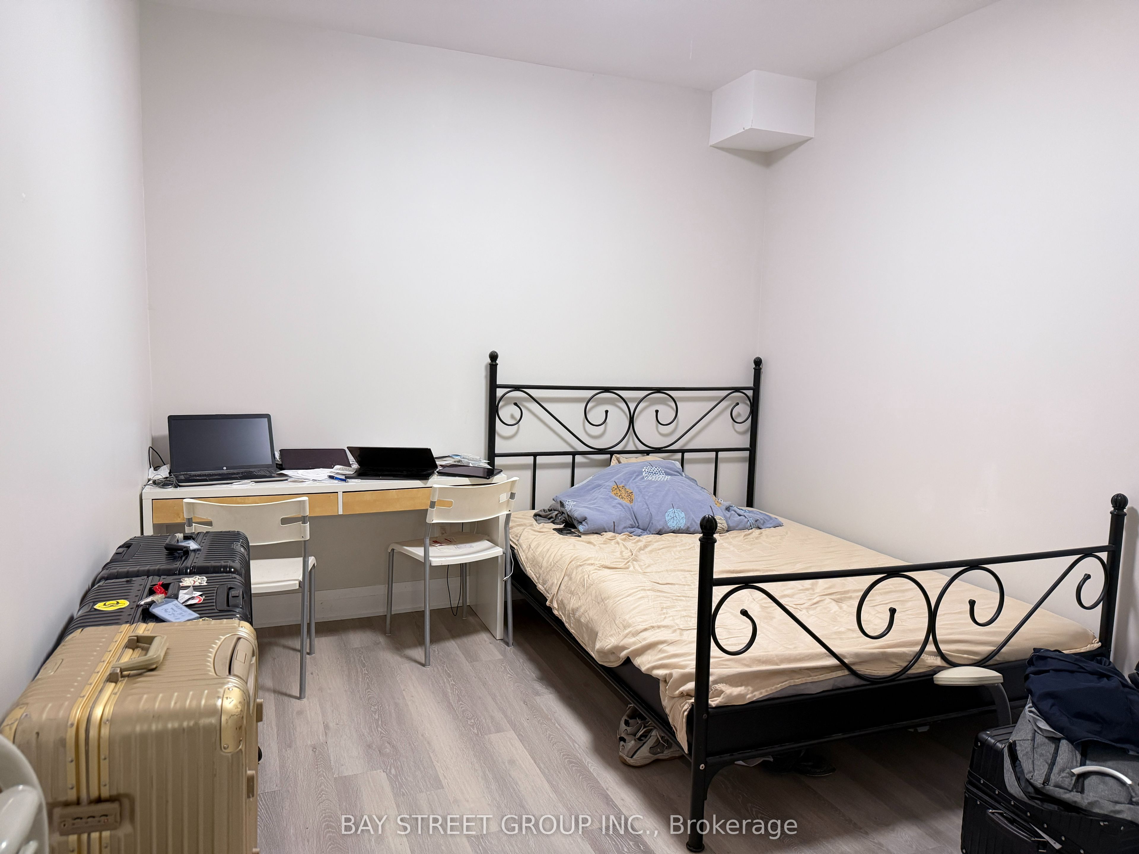 16 Queen Magdalene Place, Toronto, ON M2H 0A6 photo 5