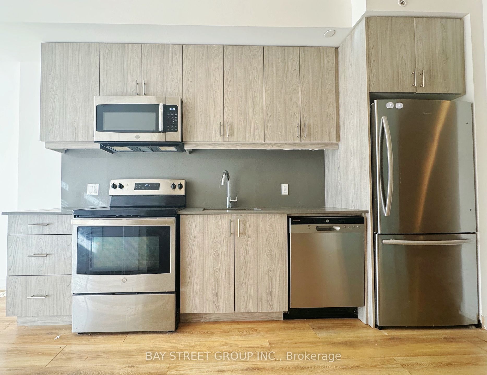57 Finch Avenue W 30, Toronto, ON M2N 0K9 photo 3