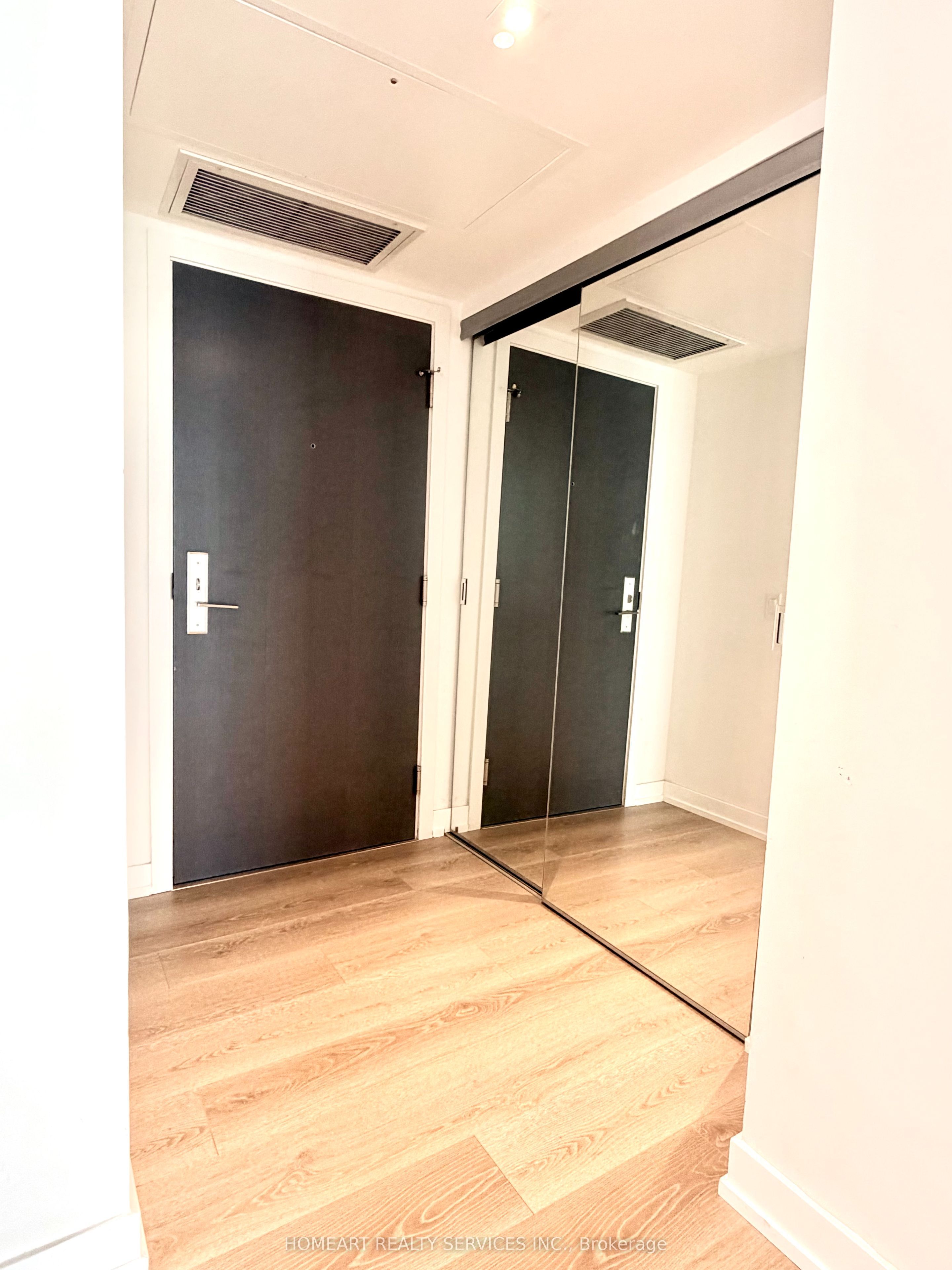 188 Cumberland Street 602, Toronto, ON M5R 0B6 photo 3