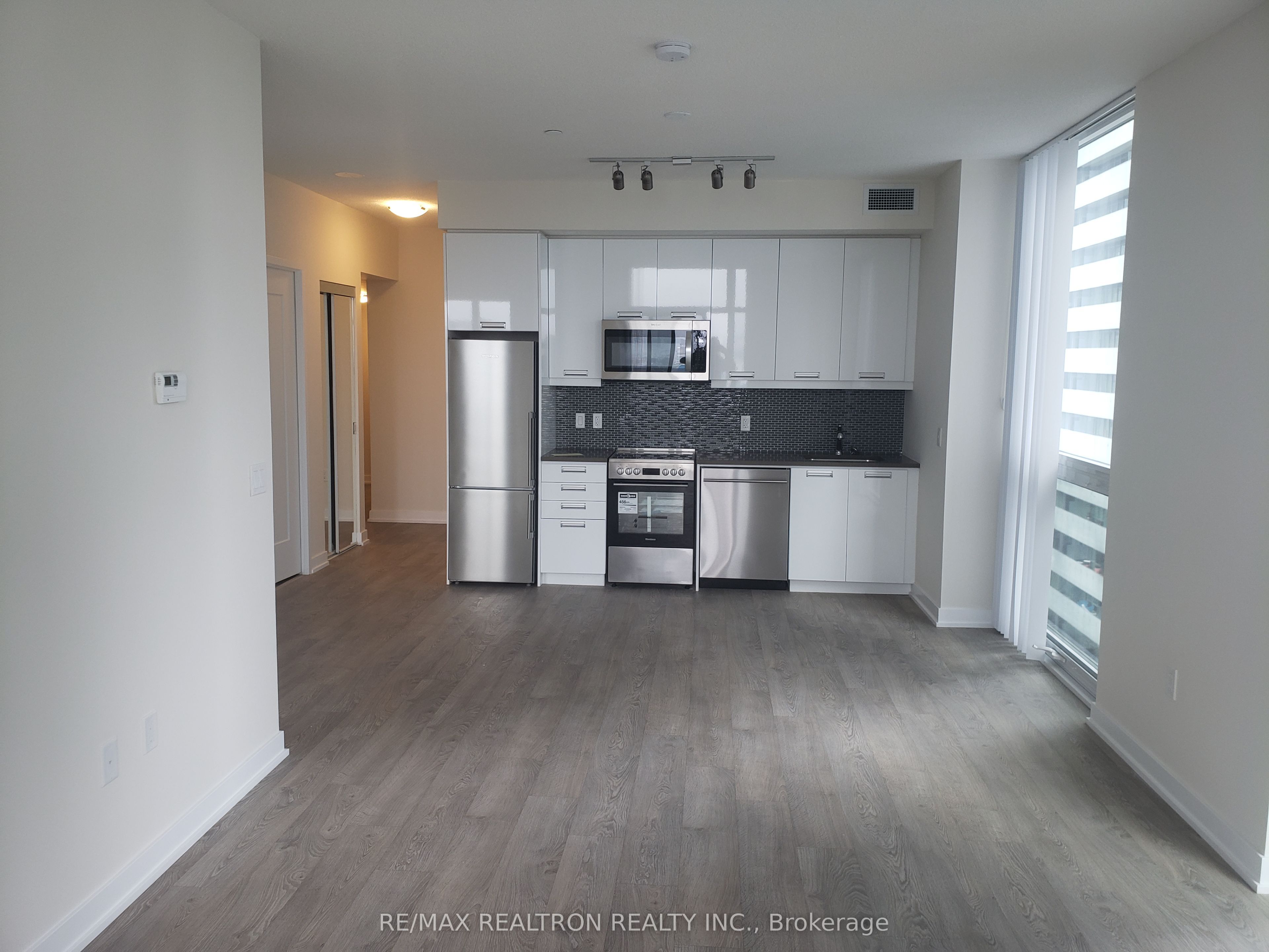 99 John Street 2307, Toronto, ON M5V 0S6 photo 4