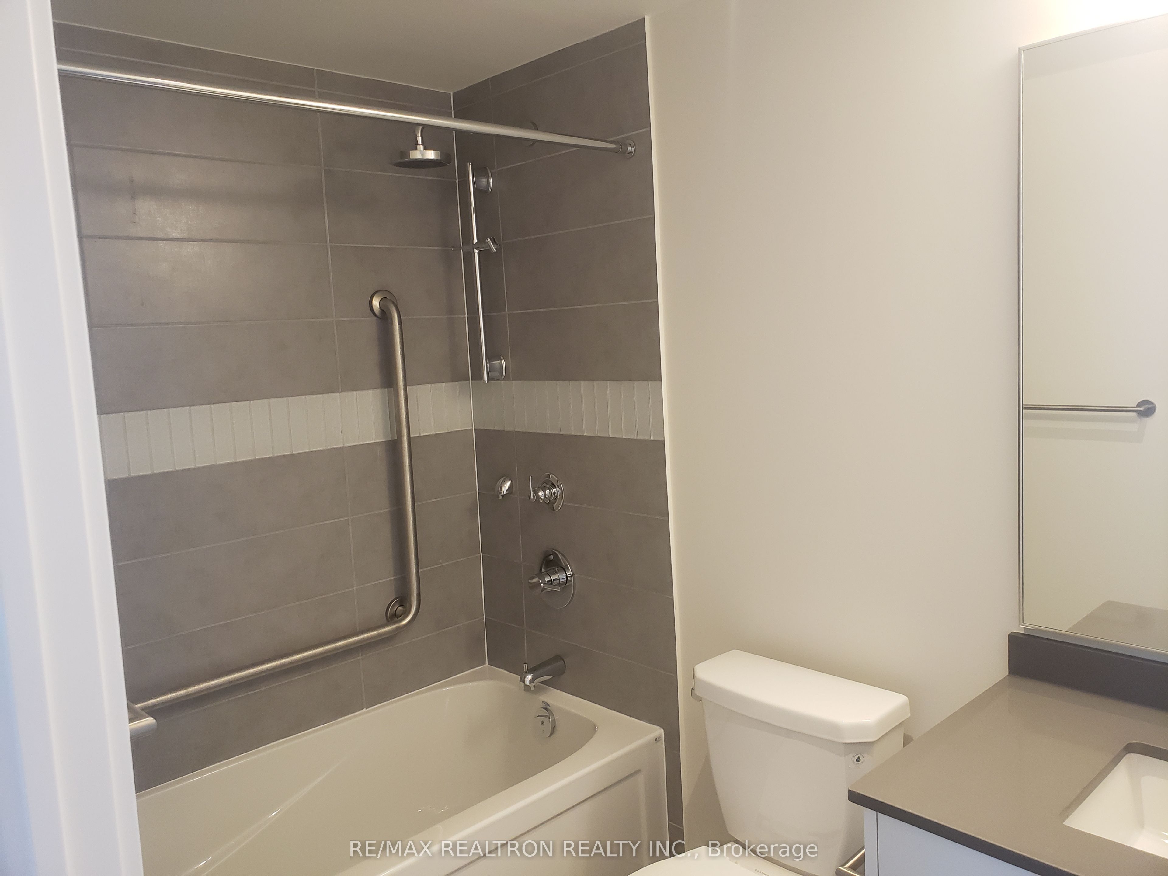 99 John Street 2307, Toronto, ON M5V 0S6 photo 5