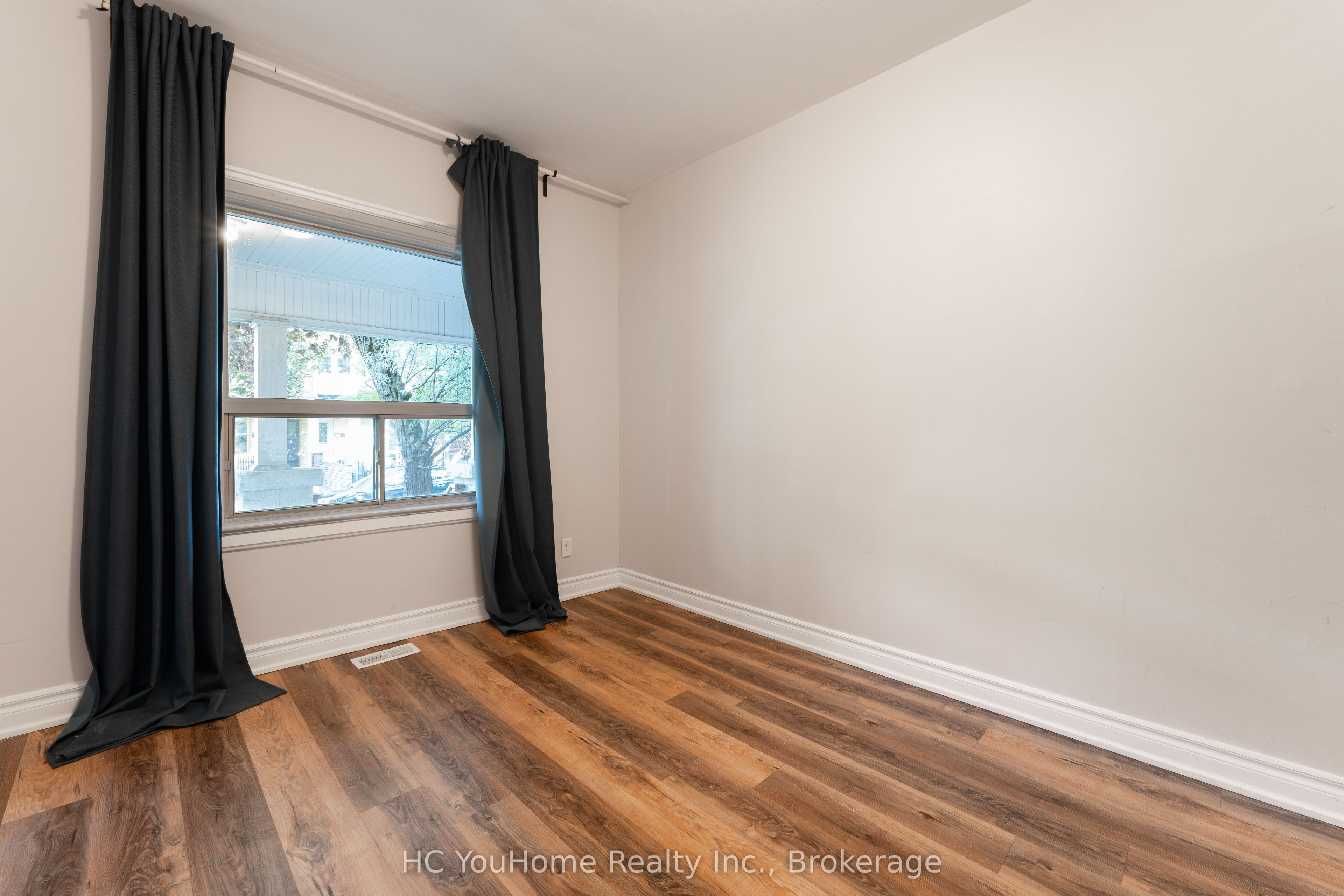 190 Major Street Main, Toronto, ON M5S 2L3 photo 5