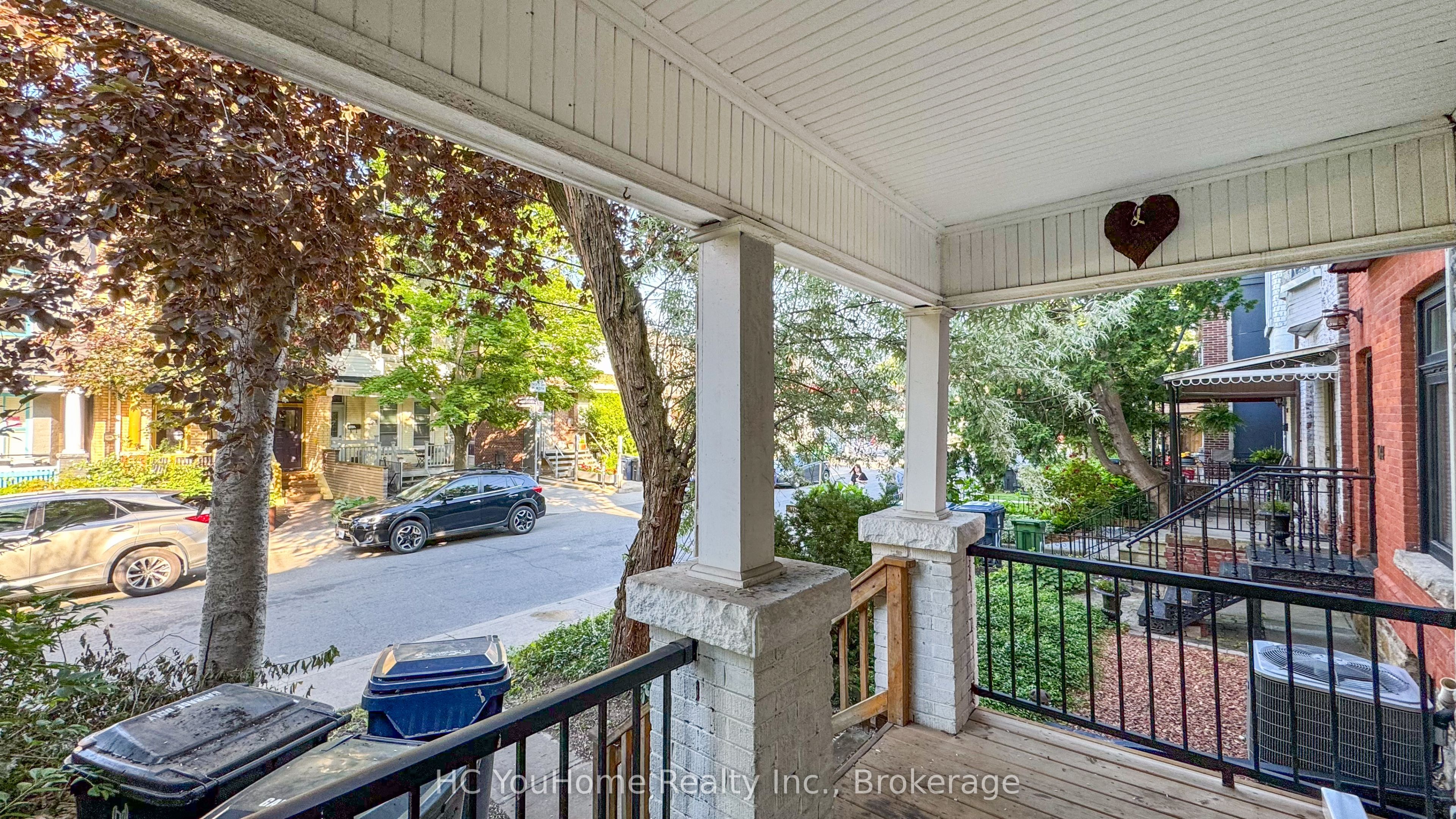 190 Major Street 2nd Fl, Toronto, ON M5S 2L3 photo 3
