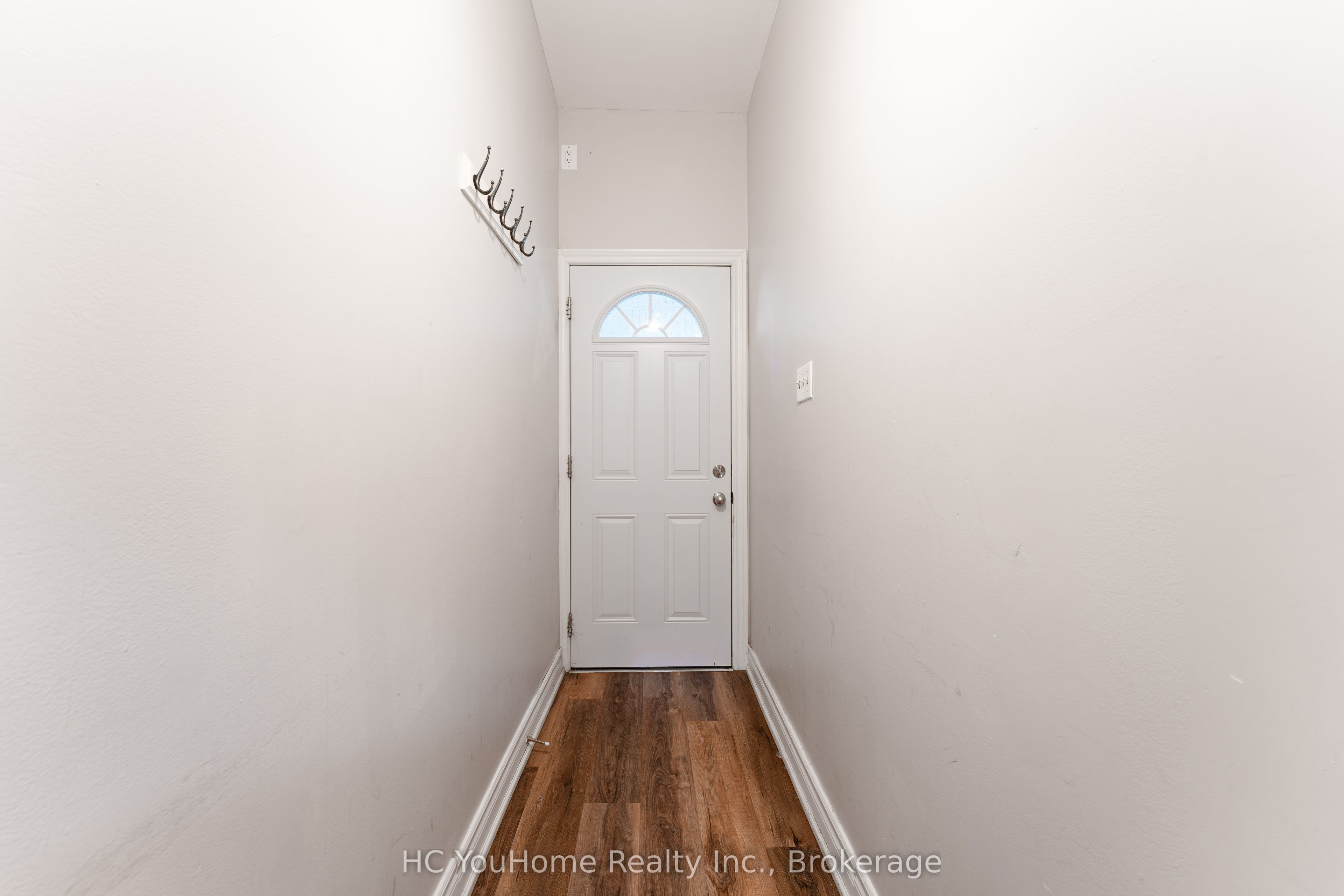 190 Major Street 2nd Fl, Toronto, ON M5S 2L3 photo 4