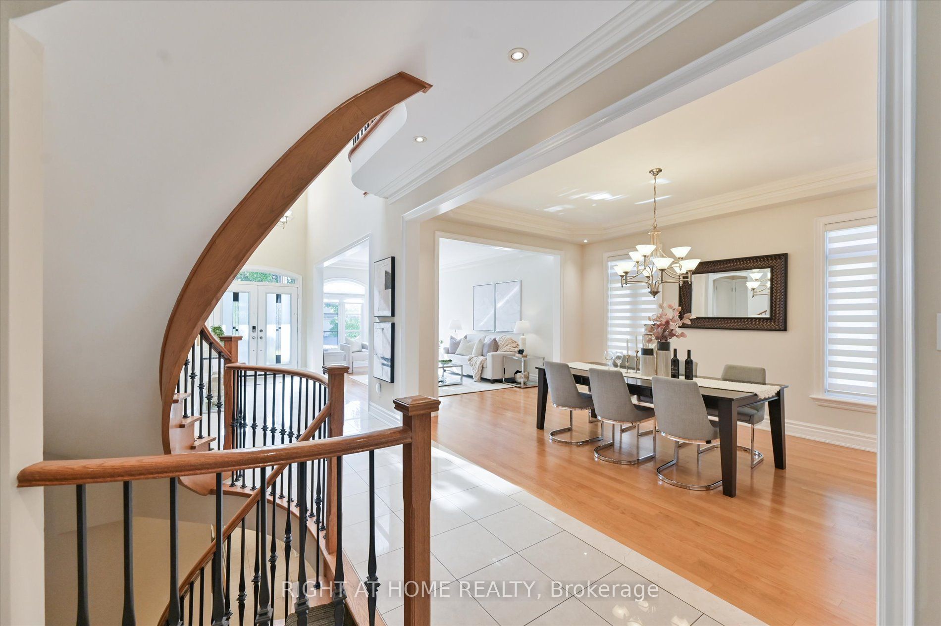 154 Charlton Boulevard, Toronto, ON M2R 2J1 photo 5