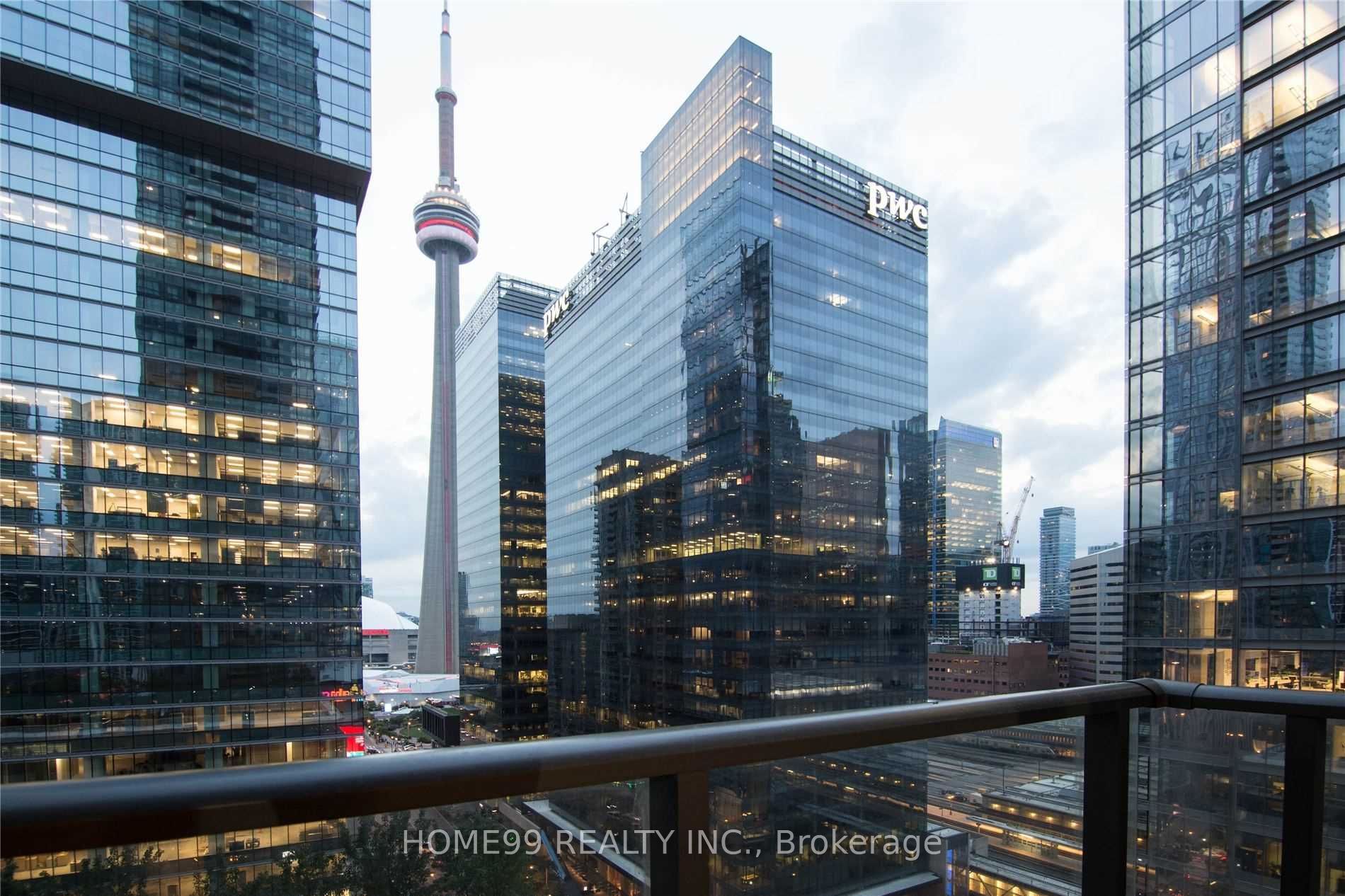 65 Bremner Boulevard 1404, Toronto, ON M5J 0A7