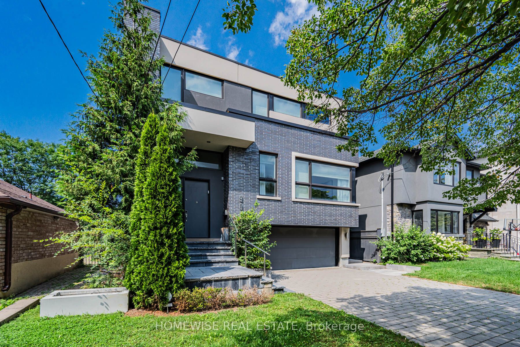 90 Mcgillivray Avenue, Toronto, ON M5M 2Y4 photo 2