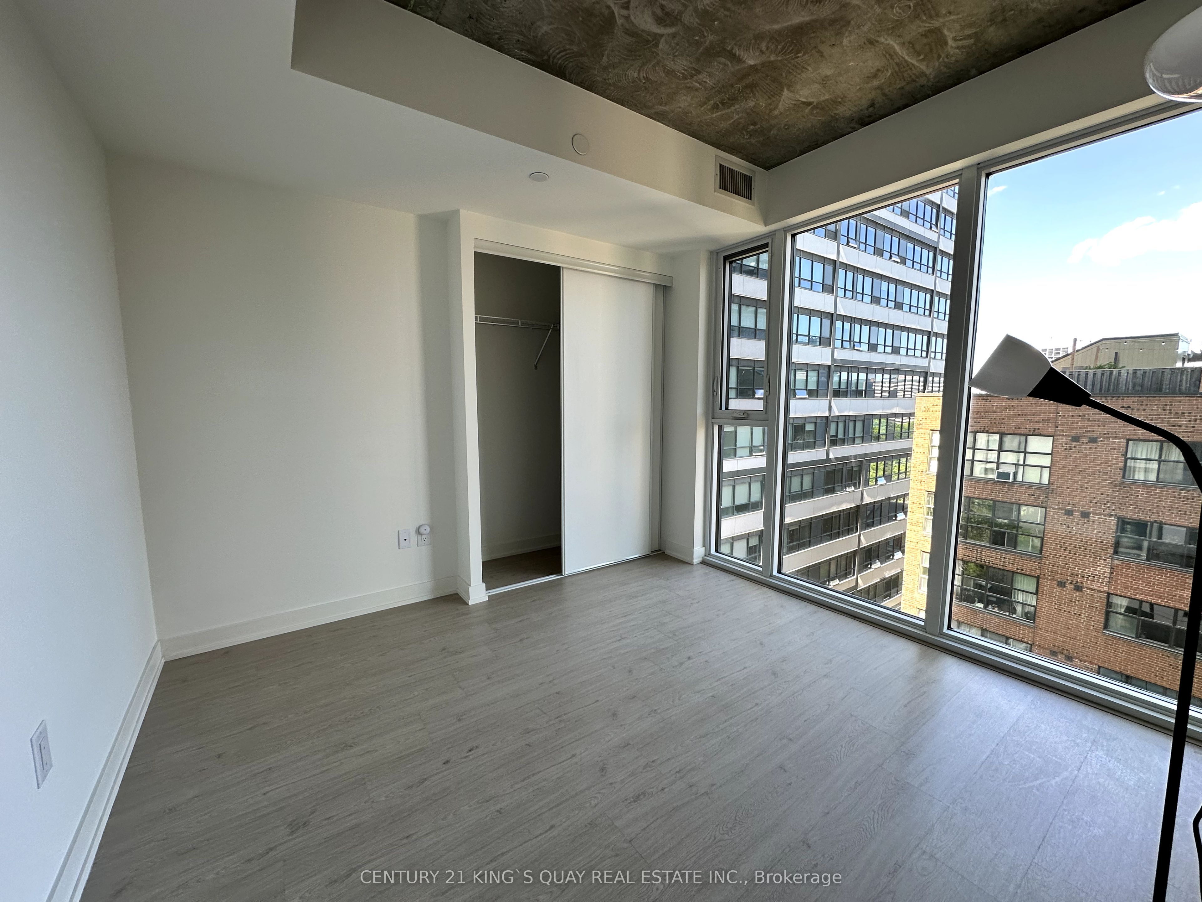 65 Mutual Street 1009, Toronto, ON M5B 0E5 photo 4