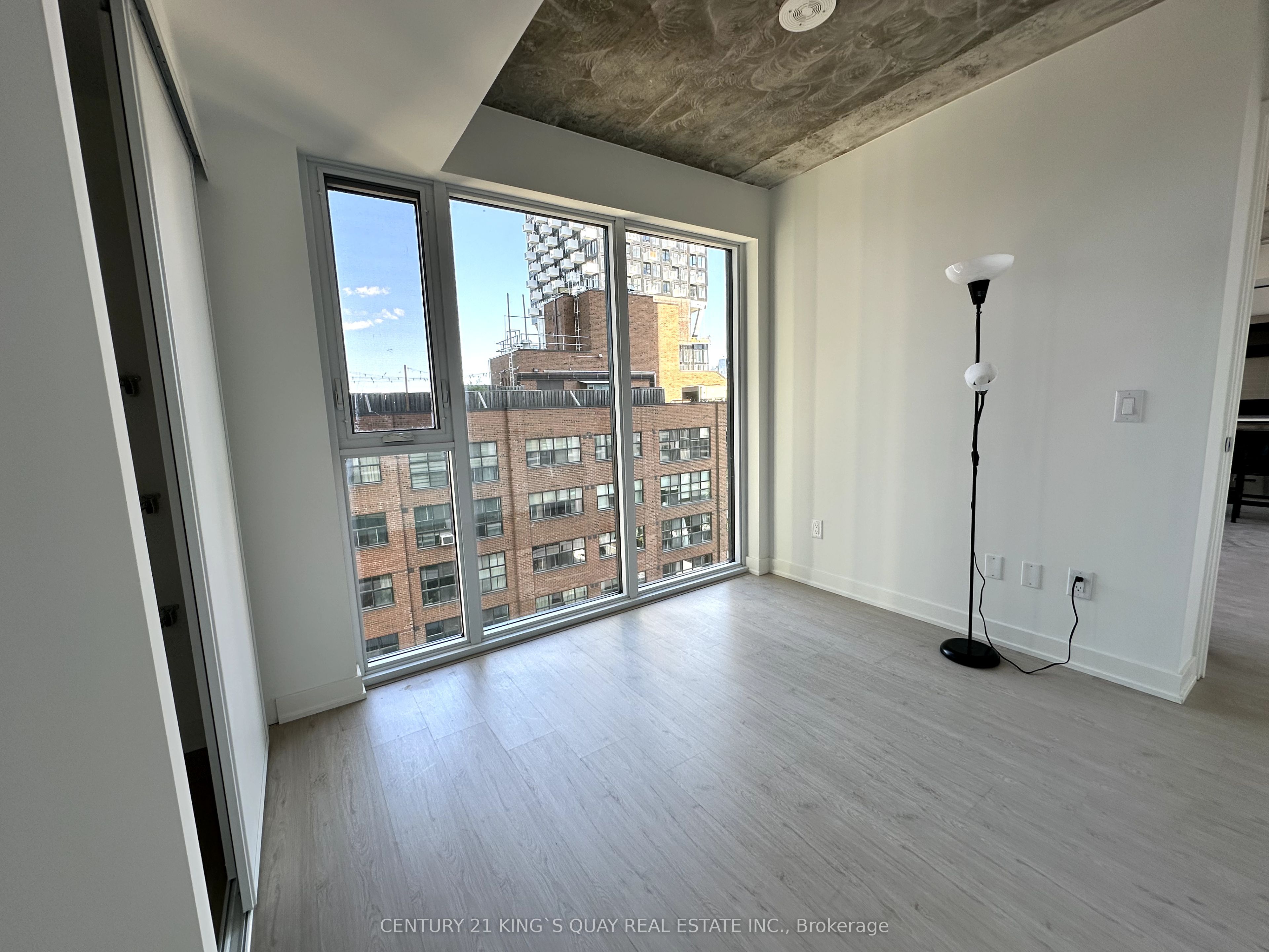 65 Mutual Street 1009, Toronto, ON M5B 0E5 photo 5