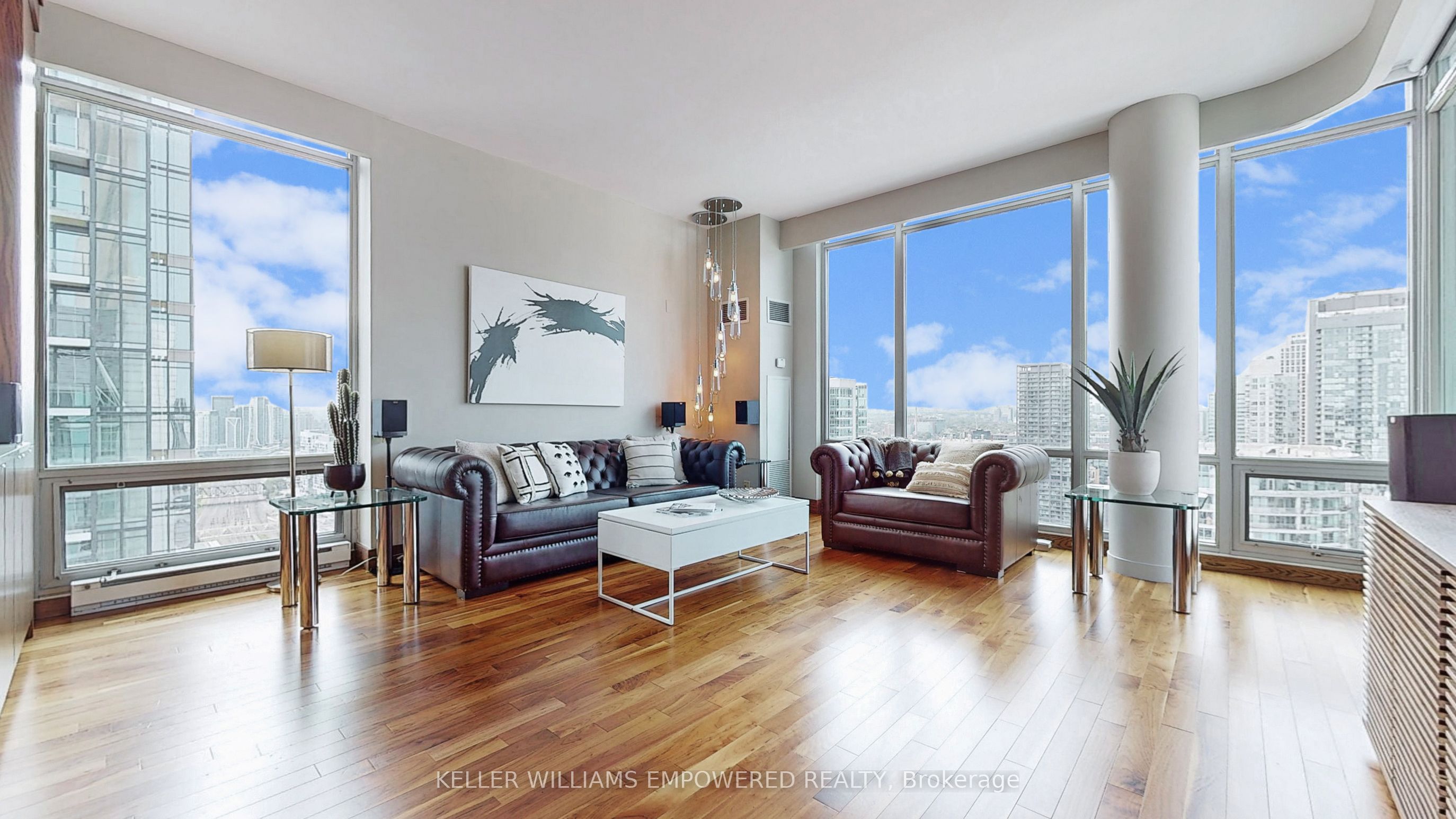81 Navy Wharf Court 3905, Toronto, ON M5V 3S2