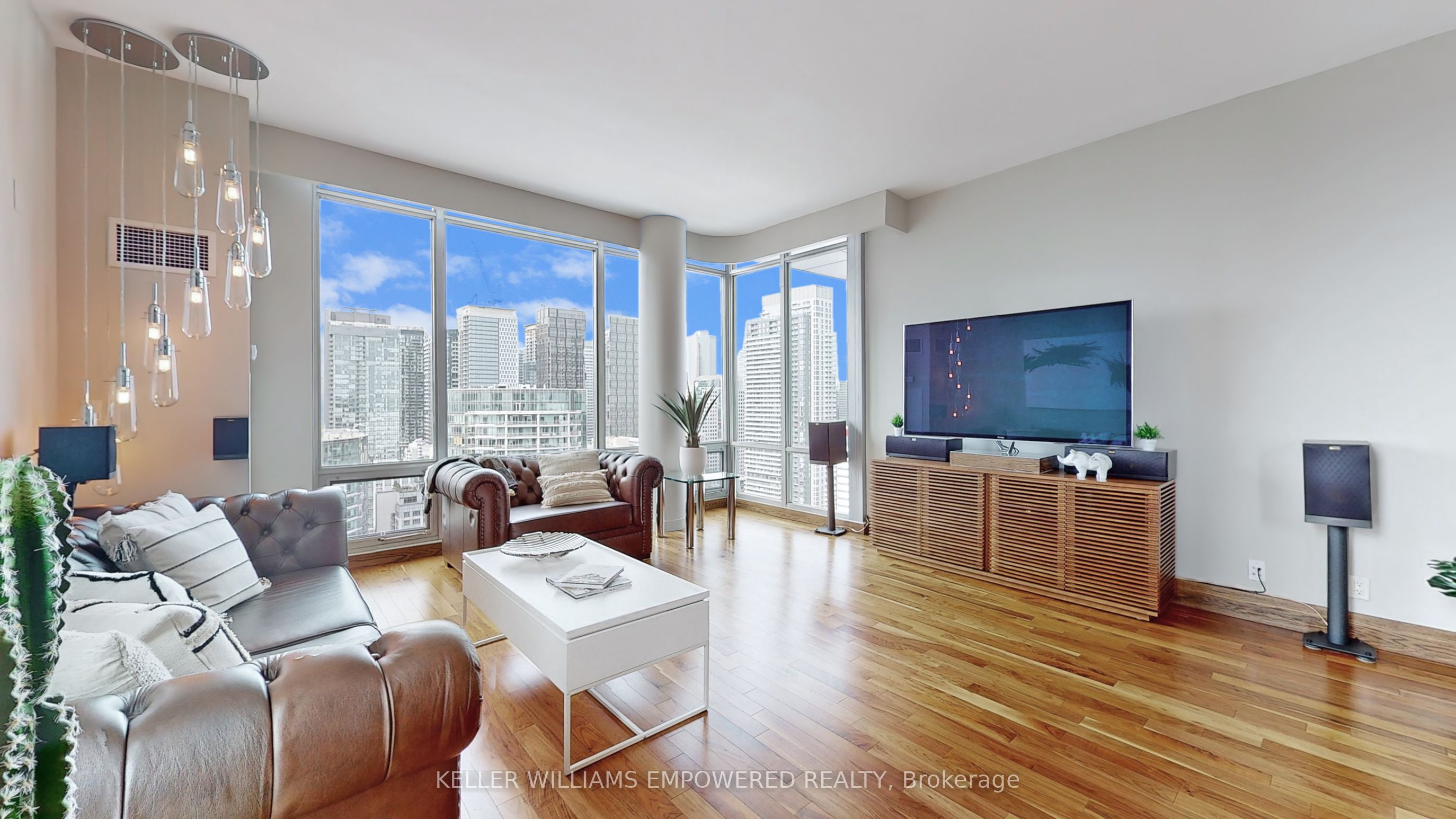 81 Navy Wharf Court 3905, Toronto, ON M5V 3S2 photo 3
