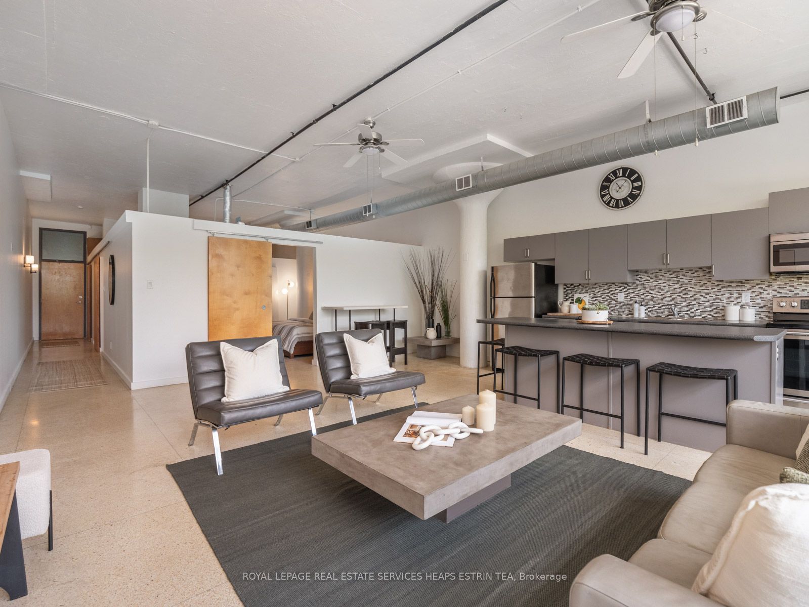 365 Dundas Street E 207, Toronto, ON M5A 4R9 photo 3