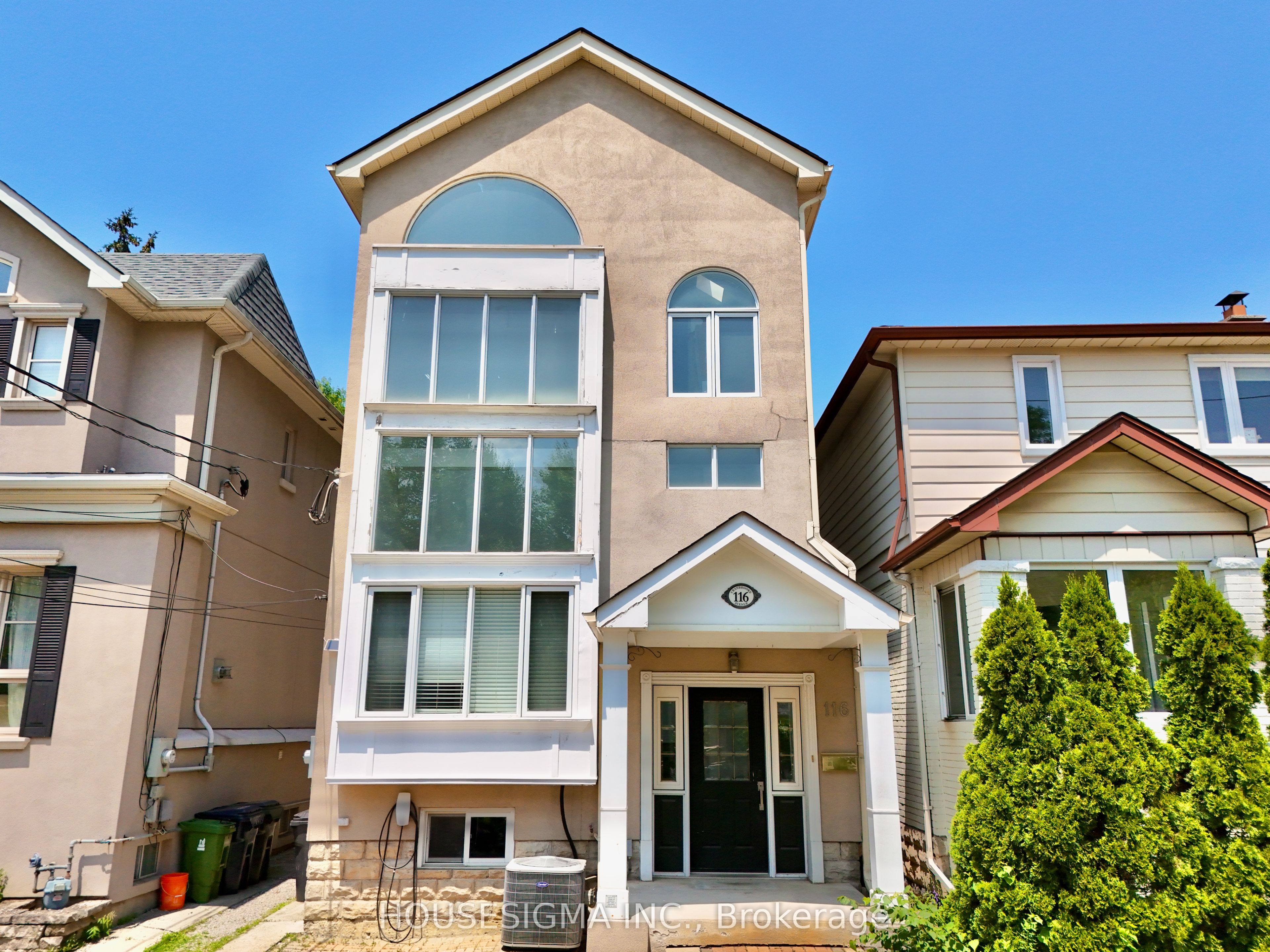 116 Cranbrooke Avenue Main, Toronto, ON M5M 1M7 photo 2