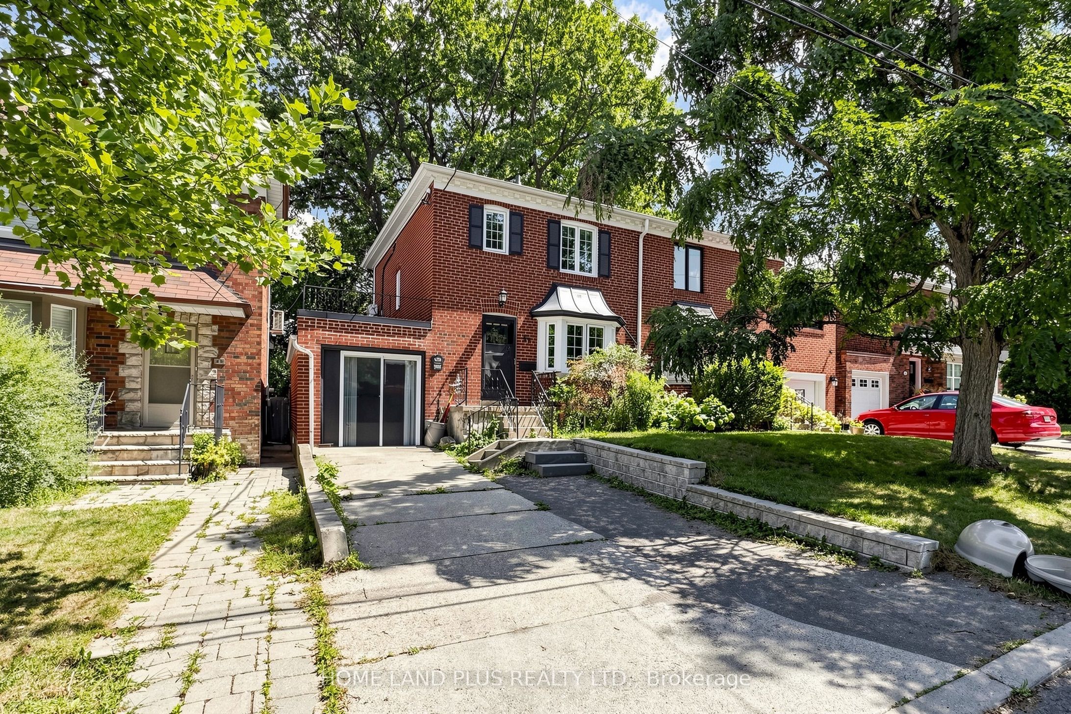 57 Mann Avenue, Toronto, ON M4S 2Y2 photo 2