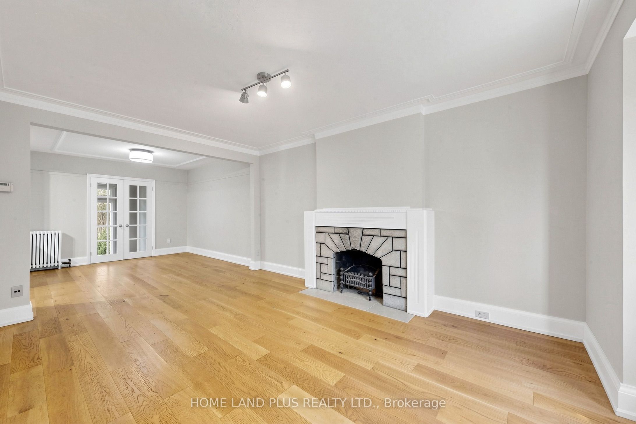 57 Mann Avenue, Toronto, ON M4S 2Y2 photo 4