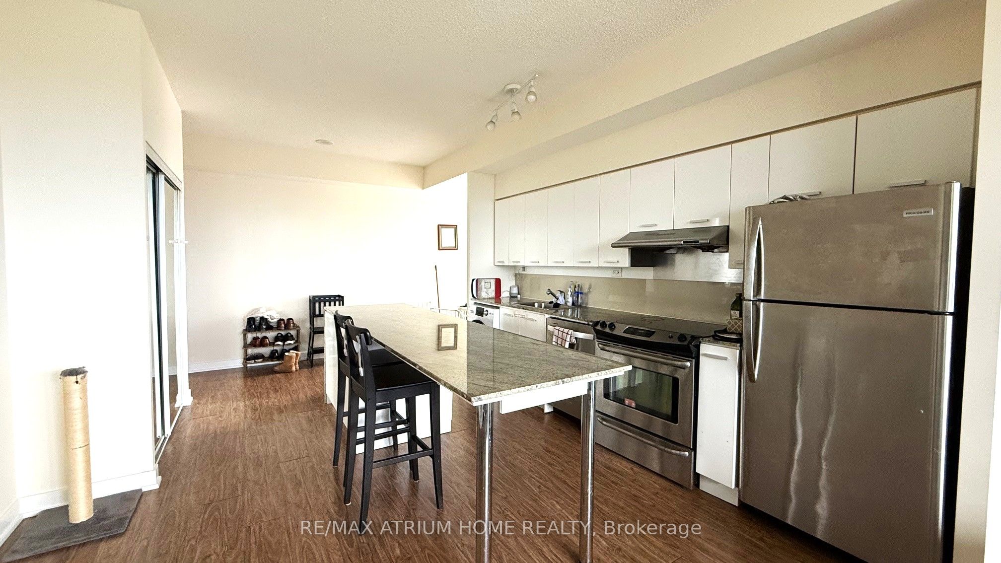 29 Singer Court 2605, Toronto, ON M2K 0B3 photo 2