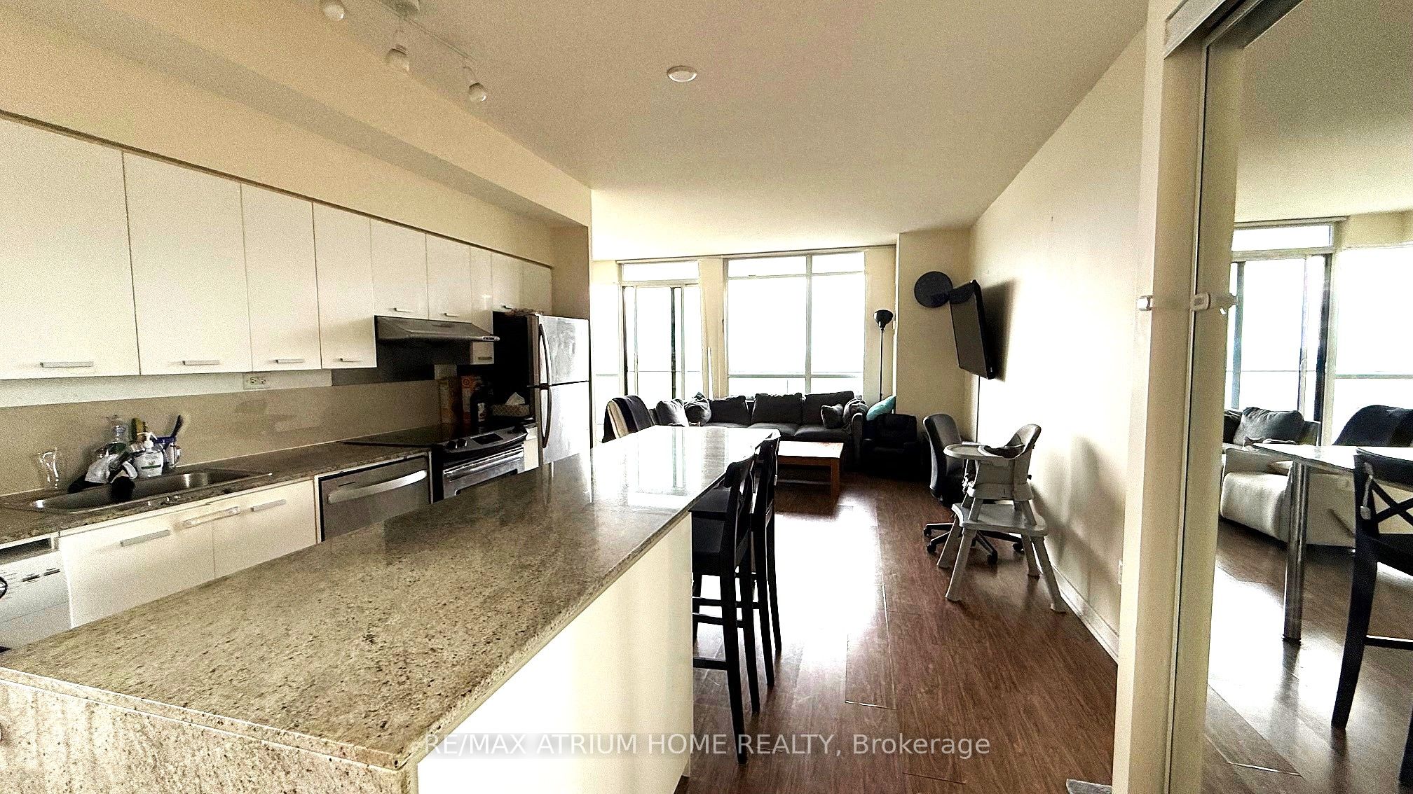 29 Singer Court 2605, Toronto, ON M2K 0B3 photo 3