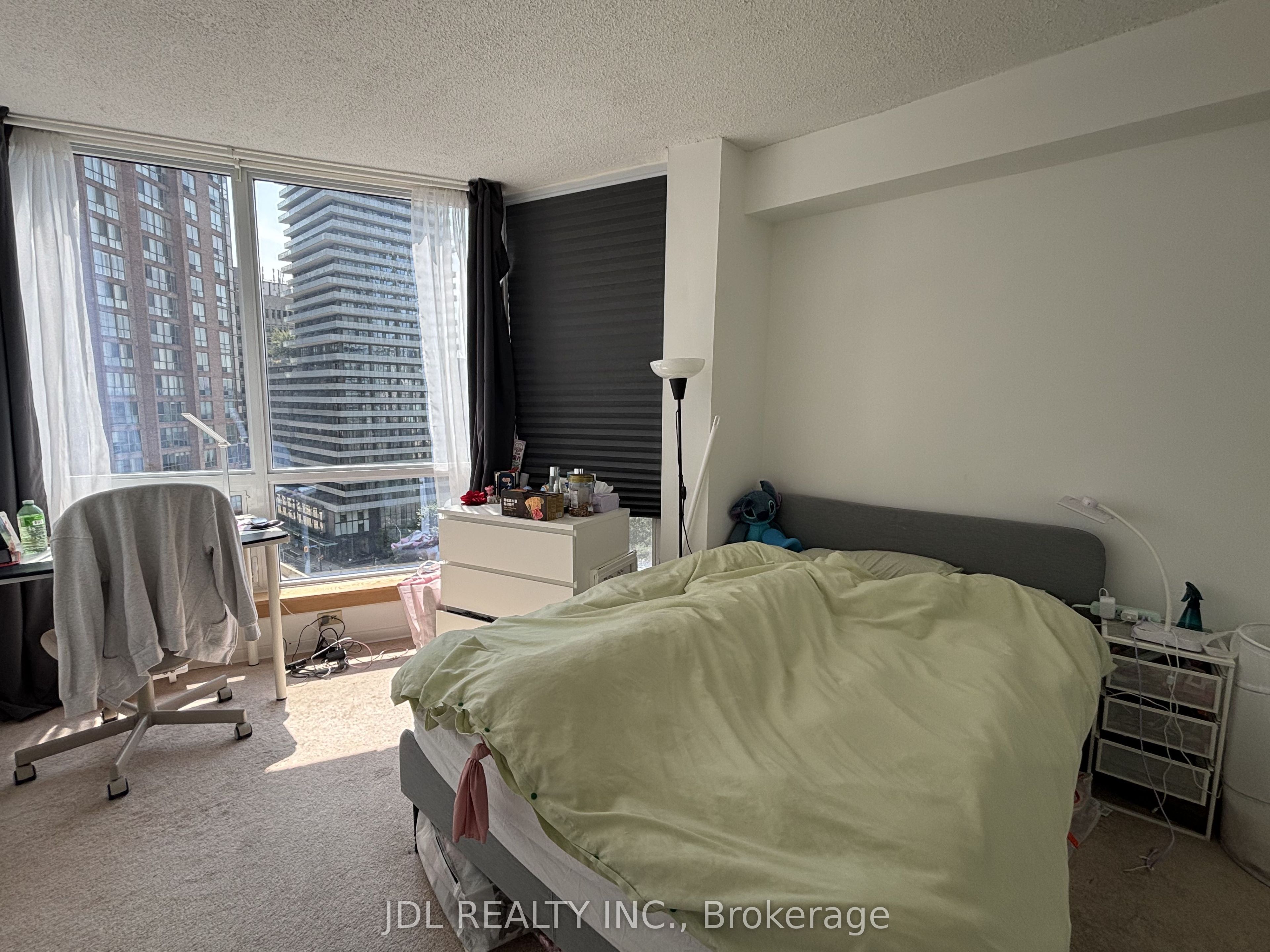 1055 Bay Street 1409, Toronto, ON M5S 3A3 photo 2