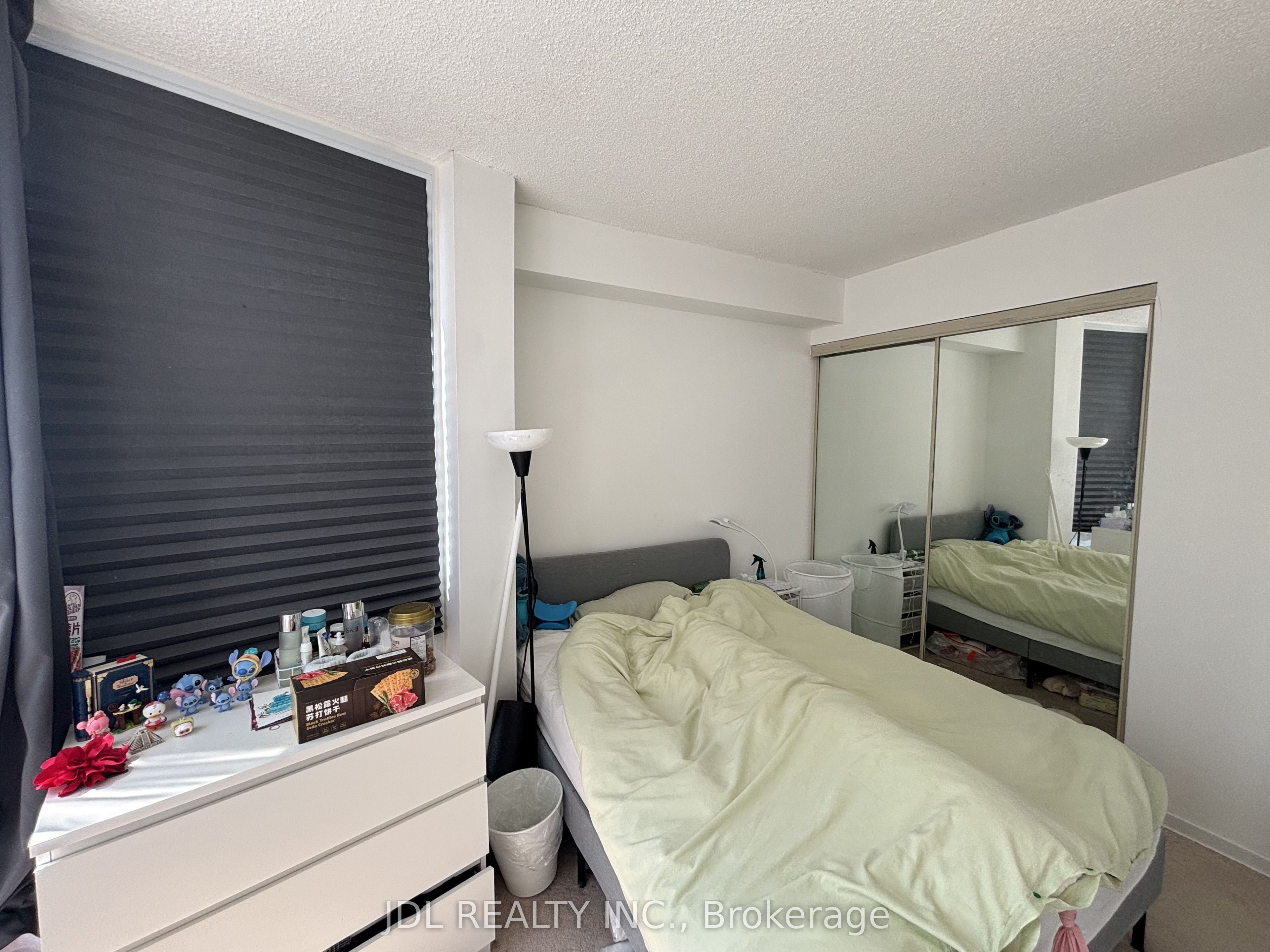 1055 Bay Street 1409, Toronto, ON M5S 3A3 photo 5