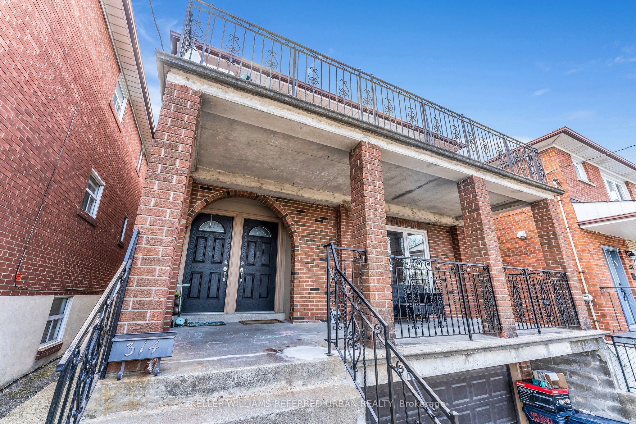 314 Atlas Avenue MAIN, Toronto, ON M6C 3P9 photo 2