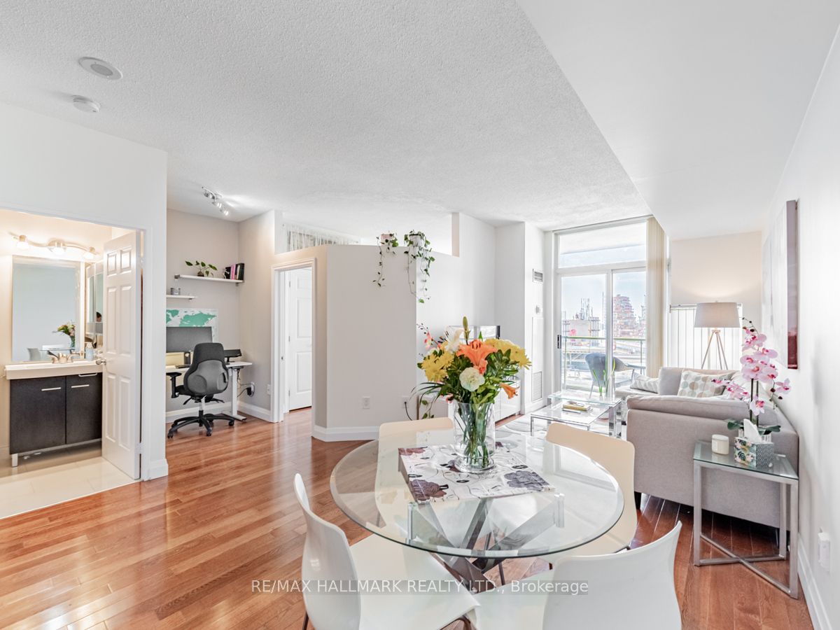 39 Parliament Street 1102, Toronto, ON M5A 4R2 photo 2
