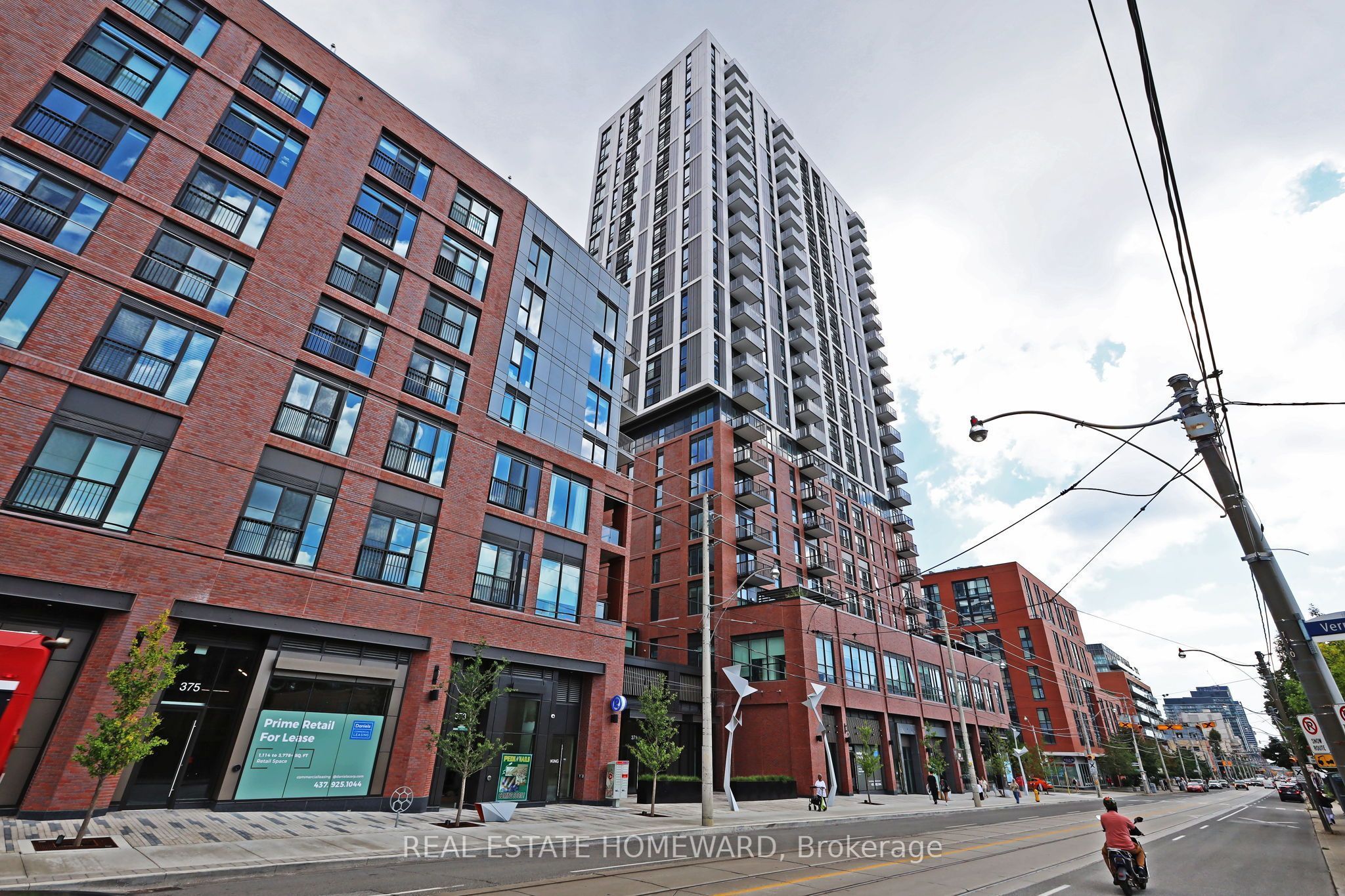 10 Oak Street 1703, Toronto, ON M5A 0Z1 photo 2