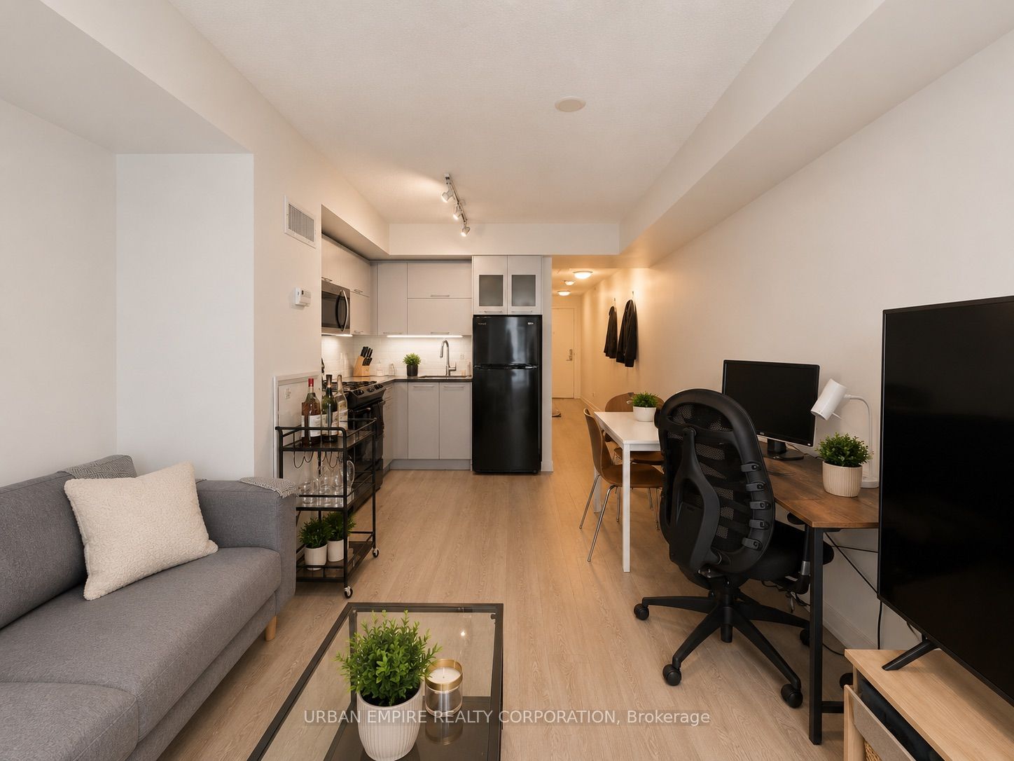 126 Simcoe Street 408, Toronto, ON M5H 4E6 photo 2