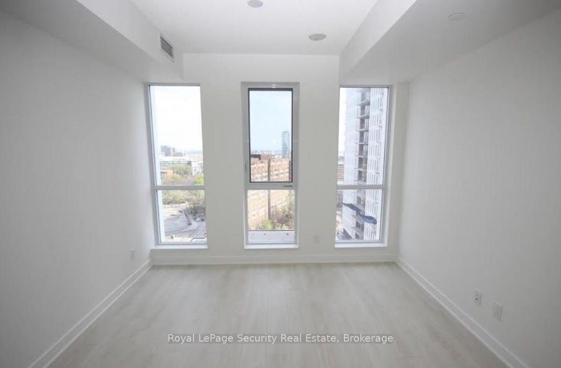 170 Sumach Street 1405, Toronto, ON M5A 3K2 photo 3