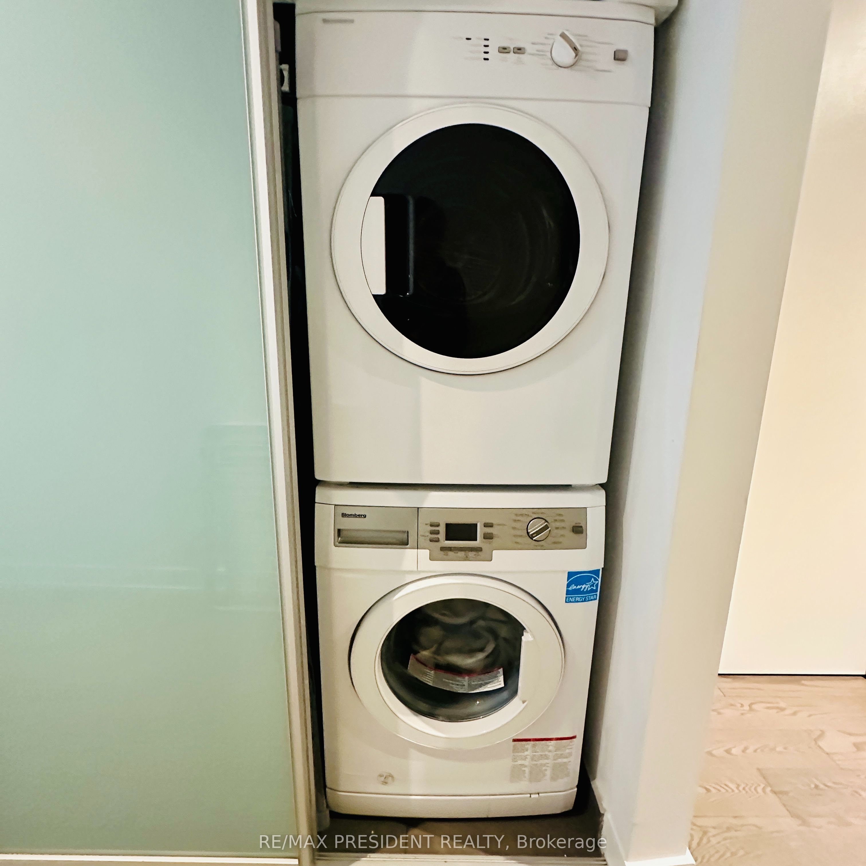 38 Stewart Street 703, Toronto, ON M5V 0H1 photo 5