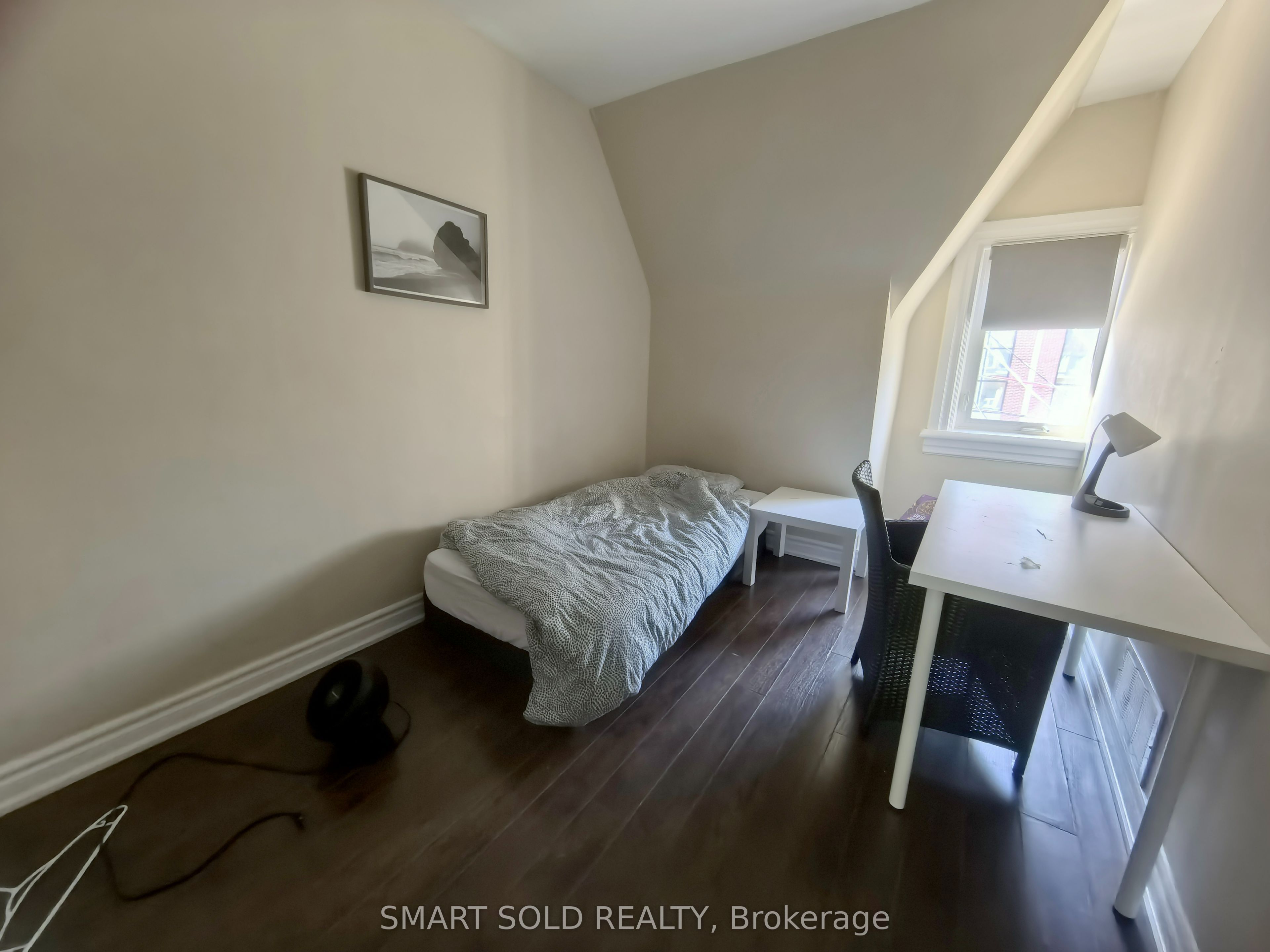 Upper 437 Bathurst Street, Toronto, ON M5T 2S9 photo 5