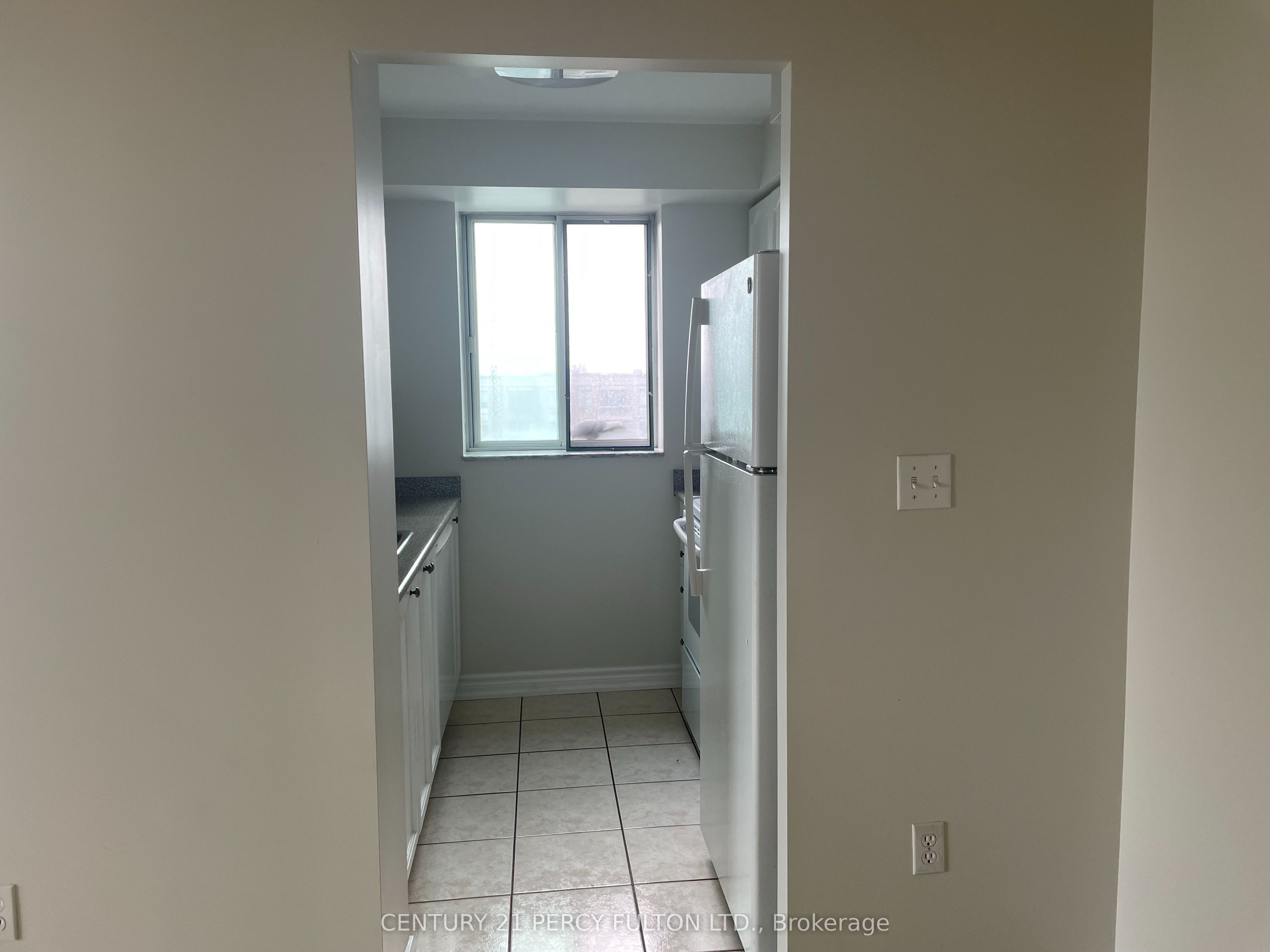 1 Pemberton Avenue 1503, Toronto, ON M2M 4L9 photo 5