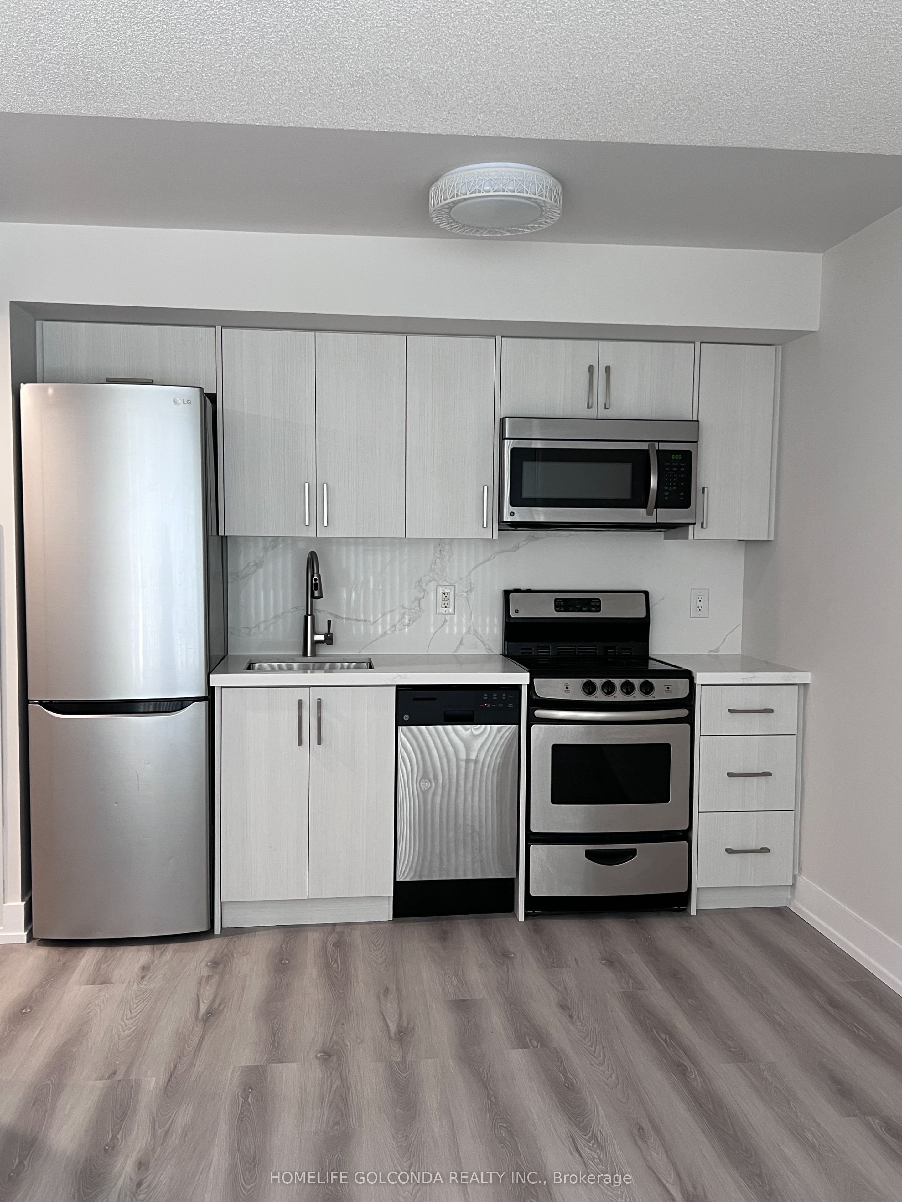 36 Lisgar Street 708E, Toronto, ON M6J 0C7 photo 5