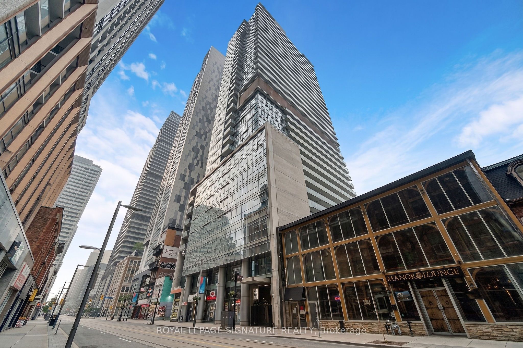 375 King Street 3210, Toronto, ON M5V 1K5 photo 2
